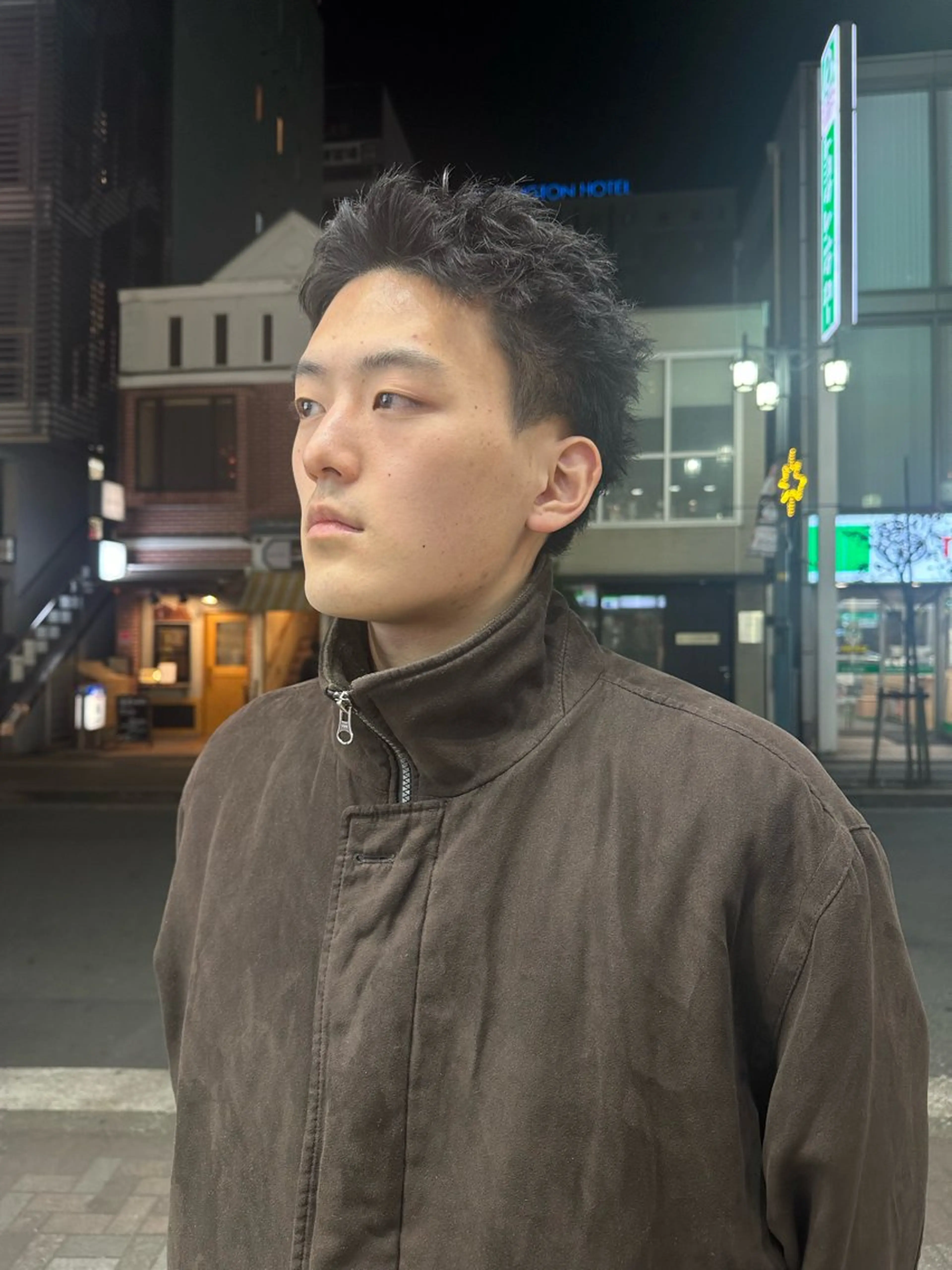 ショート メンズ メンズブリーチ メンズハイトーン メンズインナーカラー 髪質改善 ショートヘア Rei/ 縮毛矯正/ ハイライトカラー募集のヘアスタイル