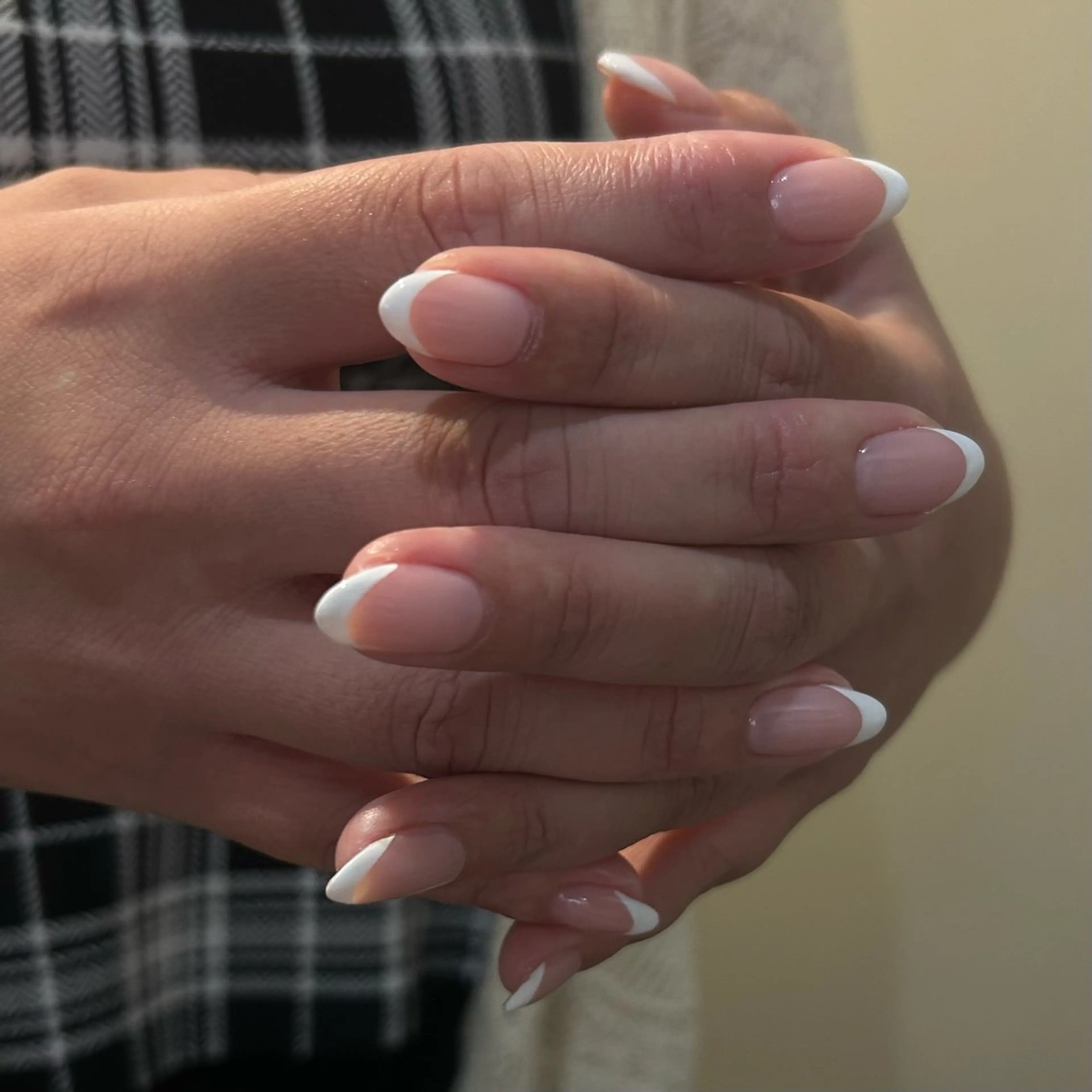 ネイル フレンチネイル née高橋 梨菜のネイルデザイン