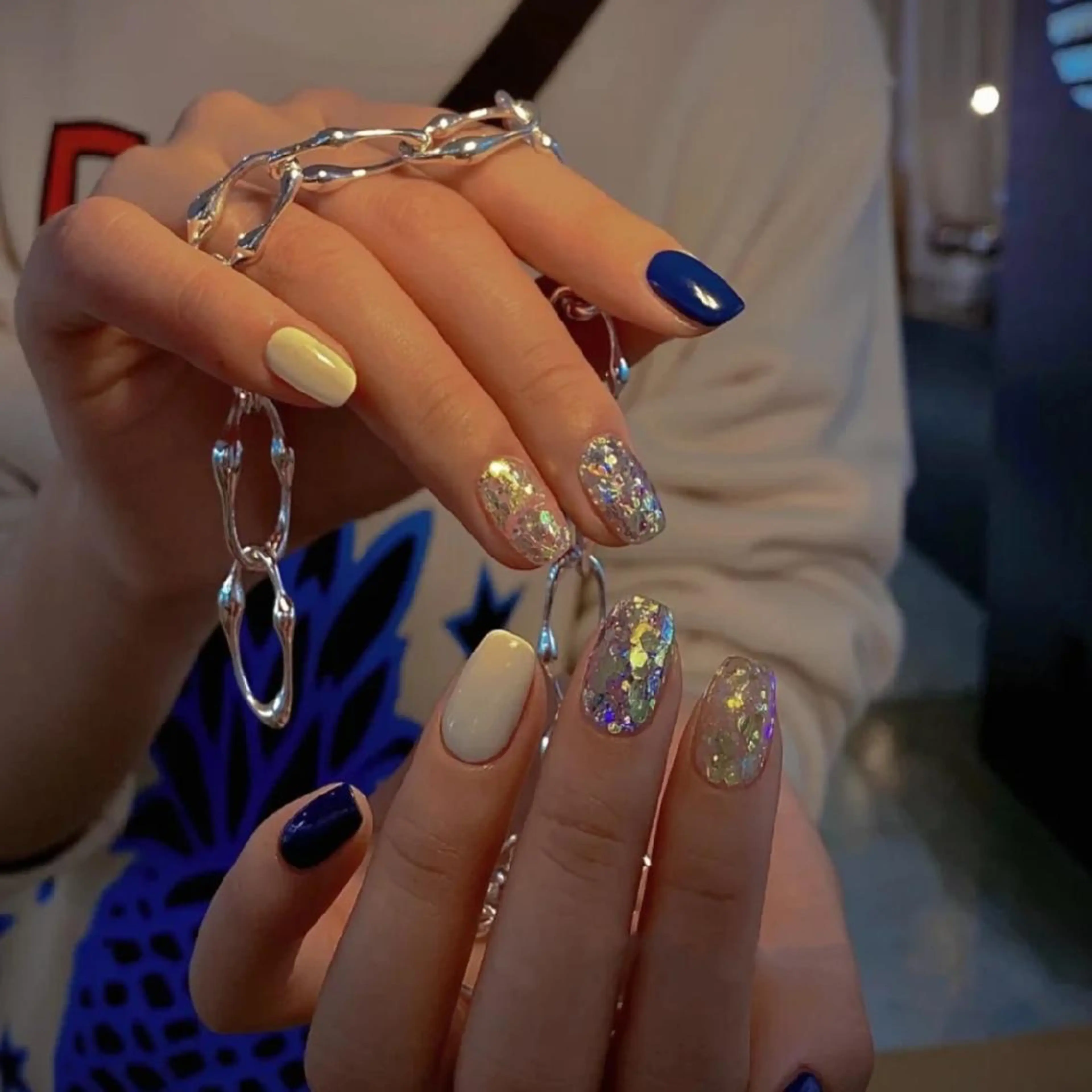 ミディアム ネイル ネイリストゆか💅 長さだし、深爪矯正のネイルデザイン