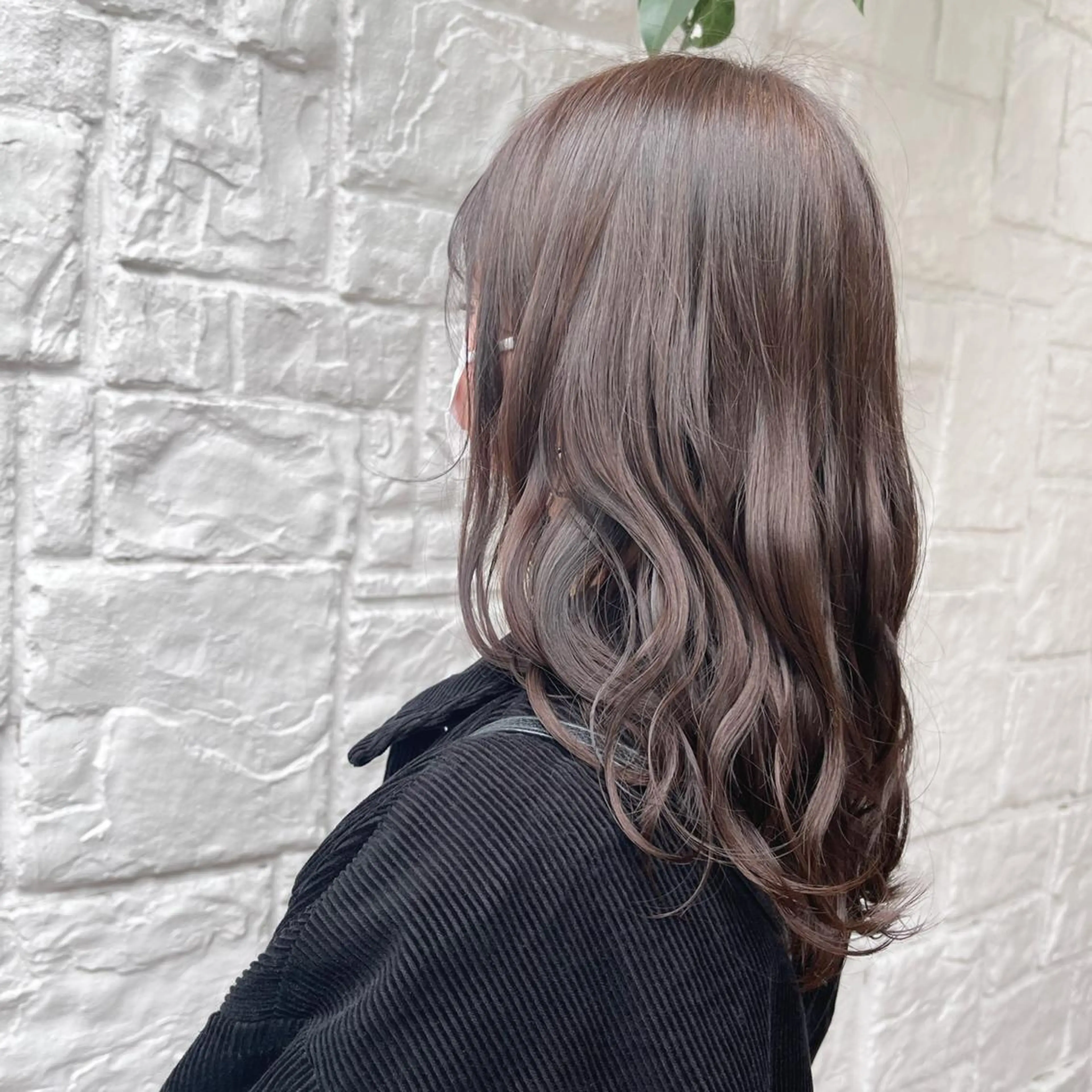 セミロング カラー ヘアカラー トリートメント ヘッドスパ ヘアセット カジュアルを女っぽく 𝗮𝘆𝗮𝗰𝗼のヘアスタイル