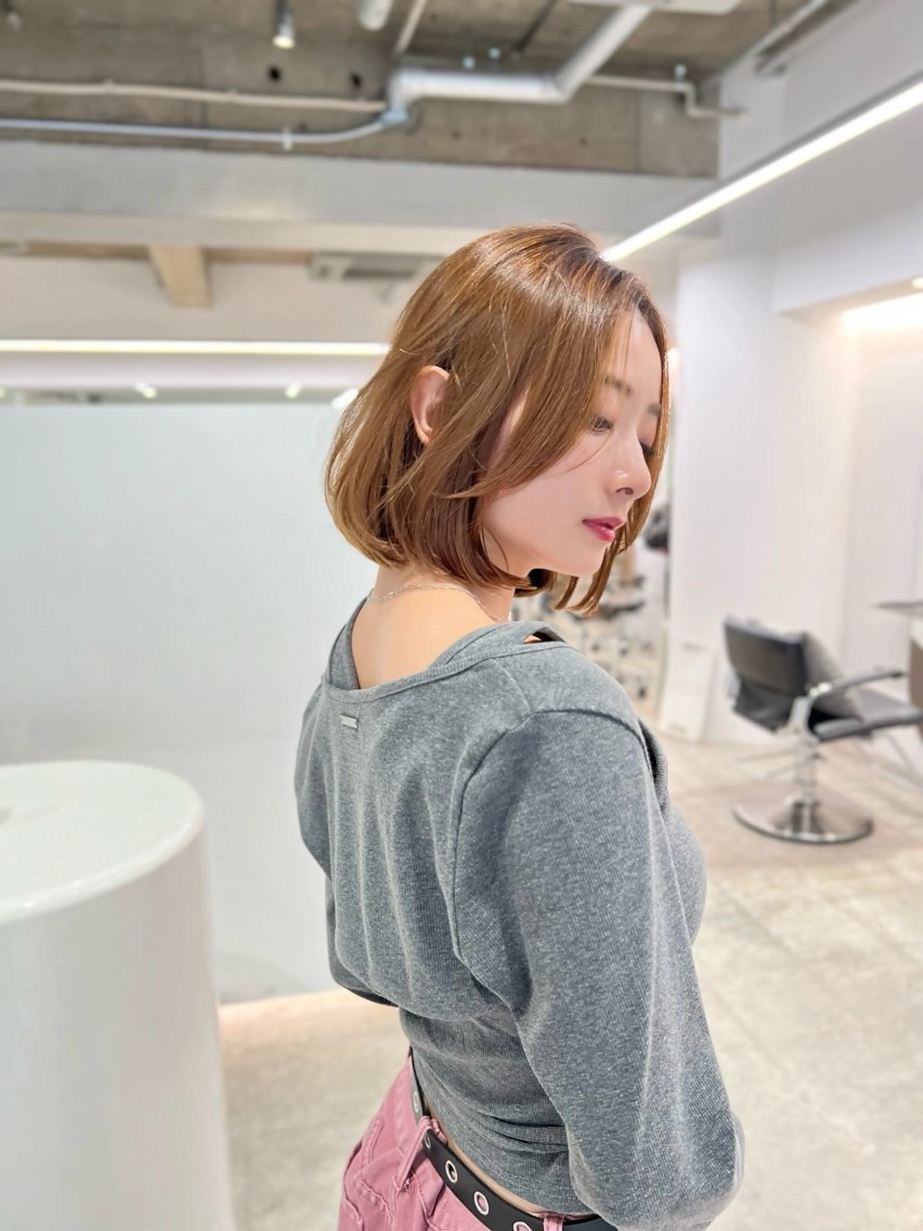 20代後半​〜​30代限定！ボブカット+全体カラー(仕上がりの長さが肩上)の写真