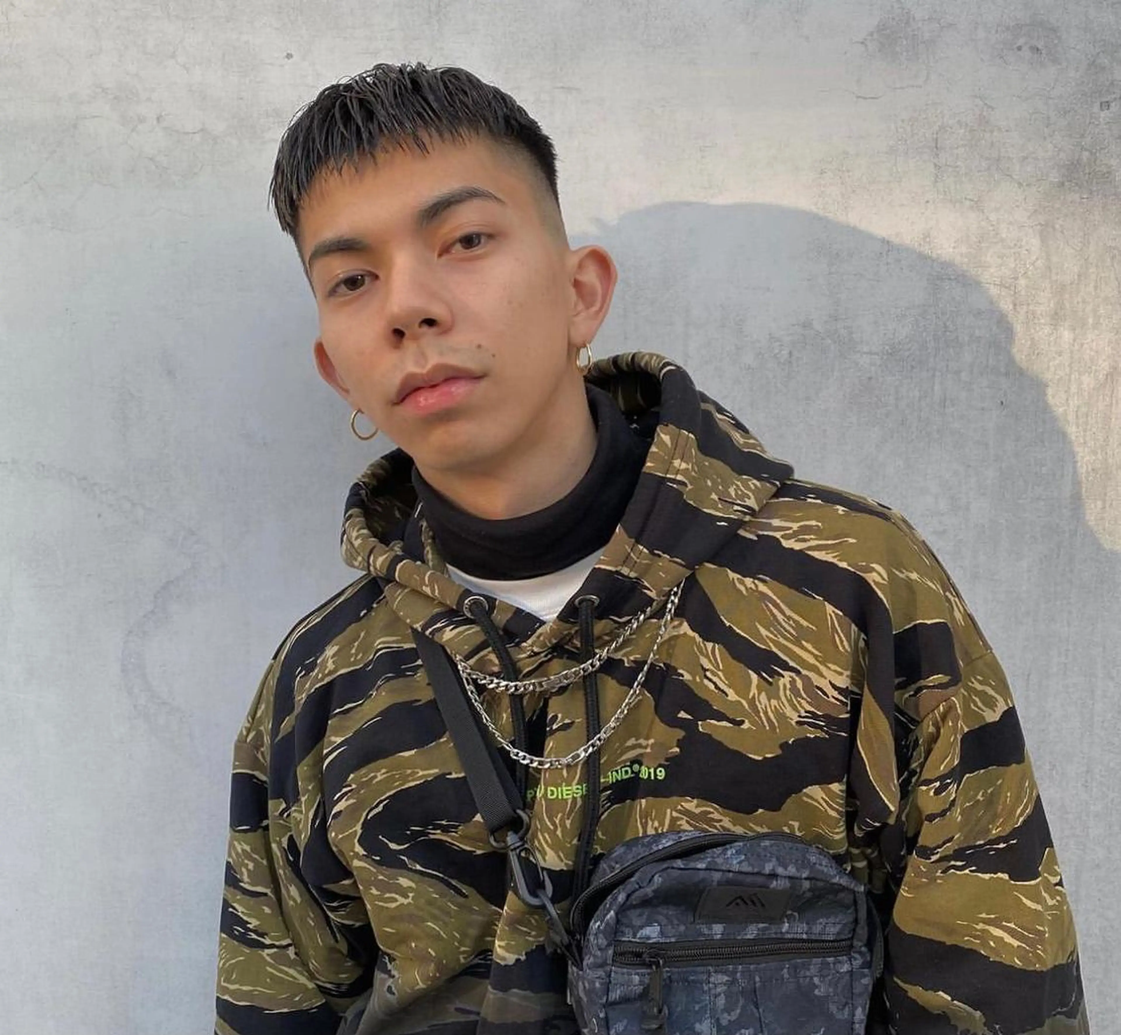 ショート メンズ フェードカット カット パーマ、髪質改善 カズマのヘアスタイル