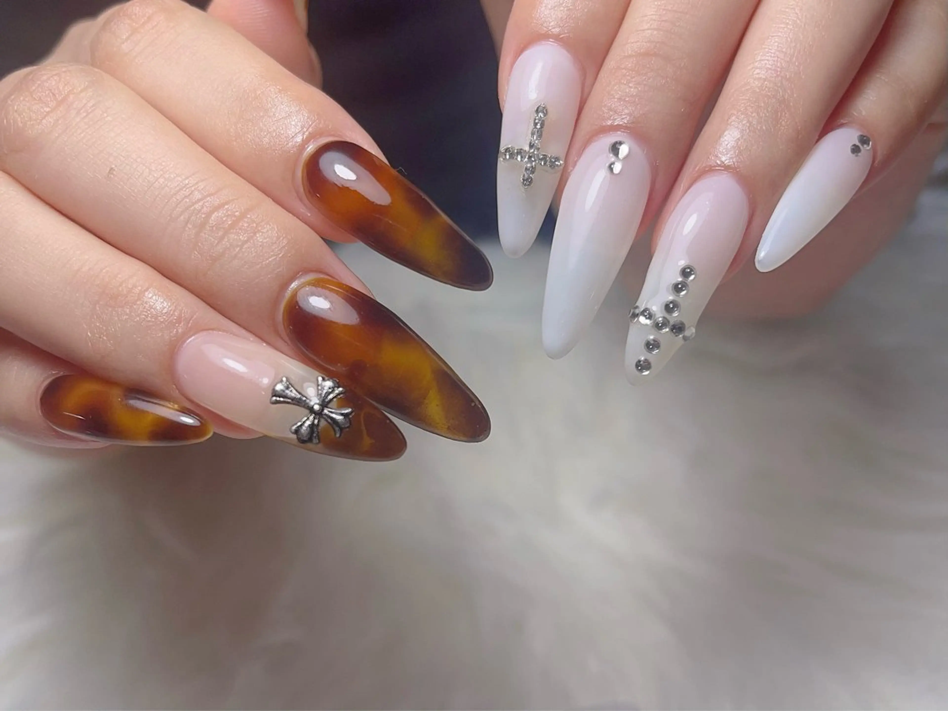 ネイル アートネイル フレンチネイル ジェルネイル グラデーション 韓国ネイル ハンドネイル ハンドケア さくら💮💮 【オフ無料】のネイルデザイン