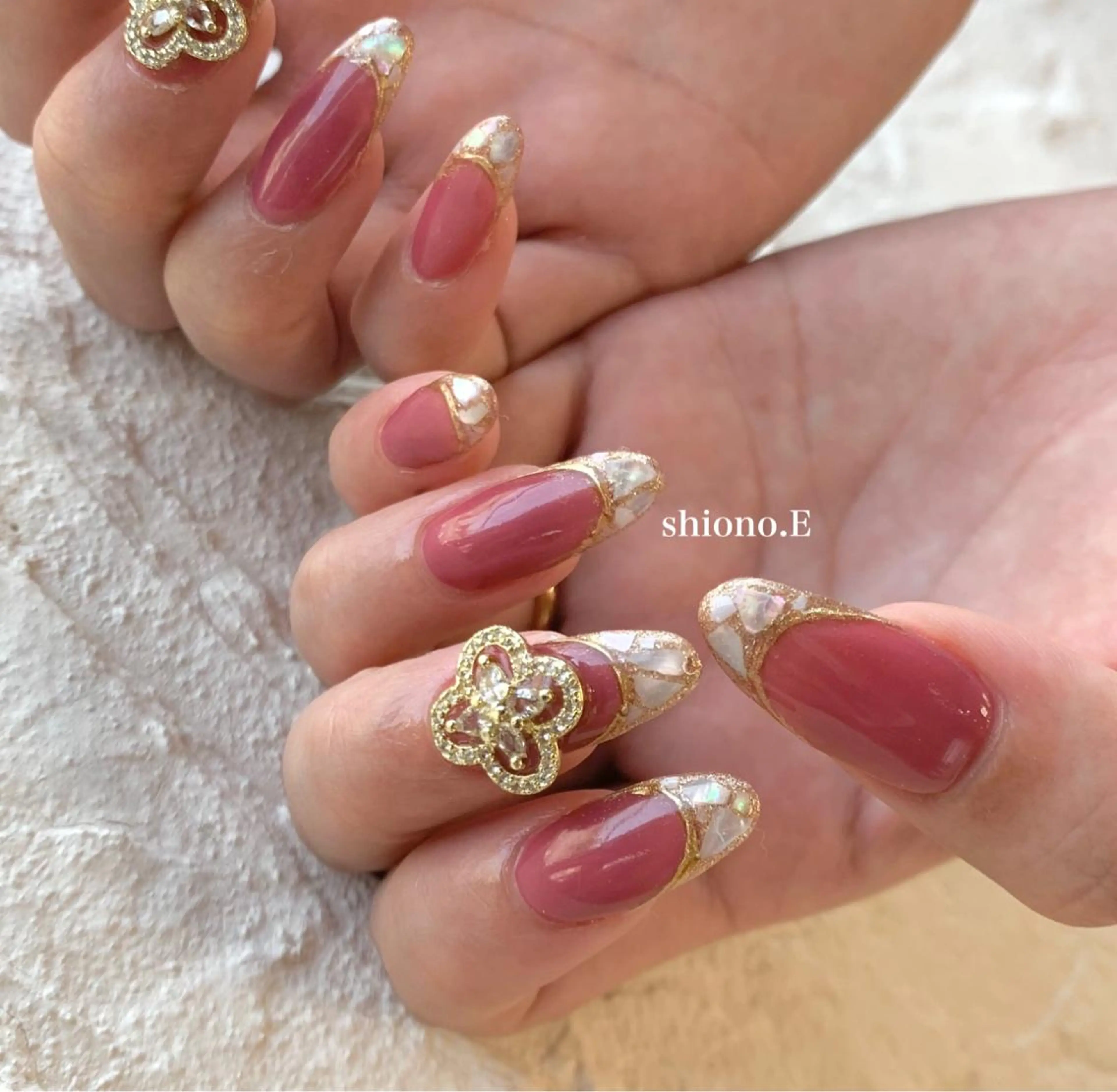 ロング ネイル フレンチネイル be-cares beauty(豊川店のネイルデザイン