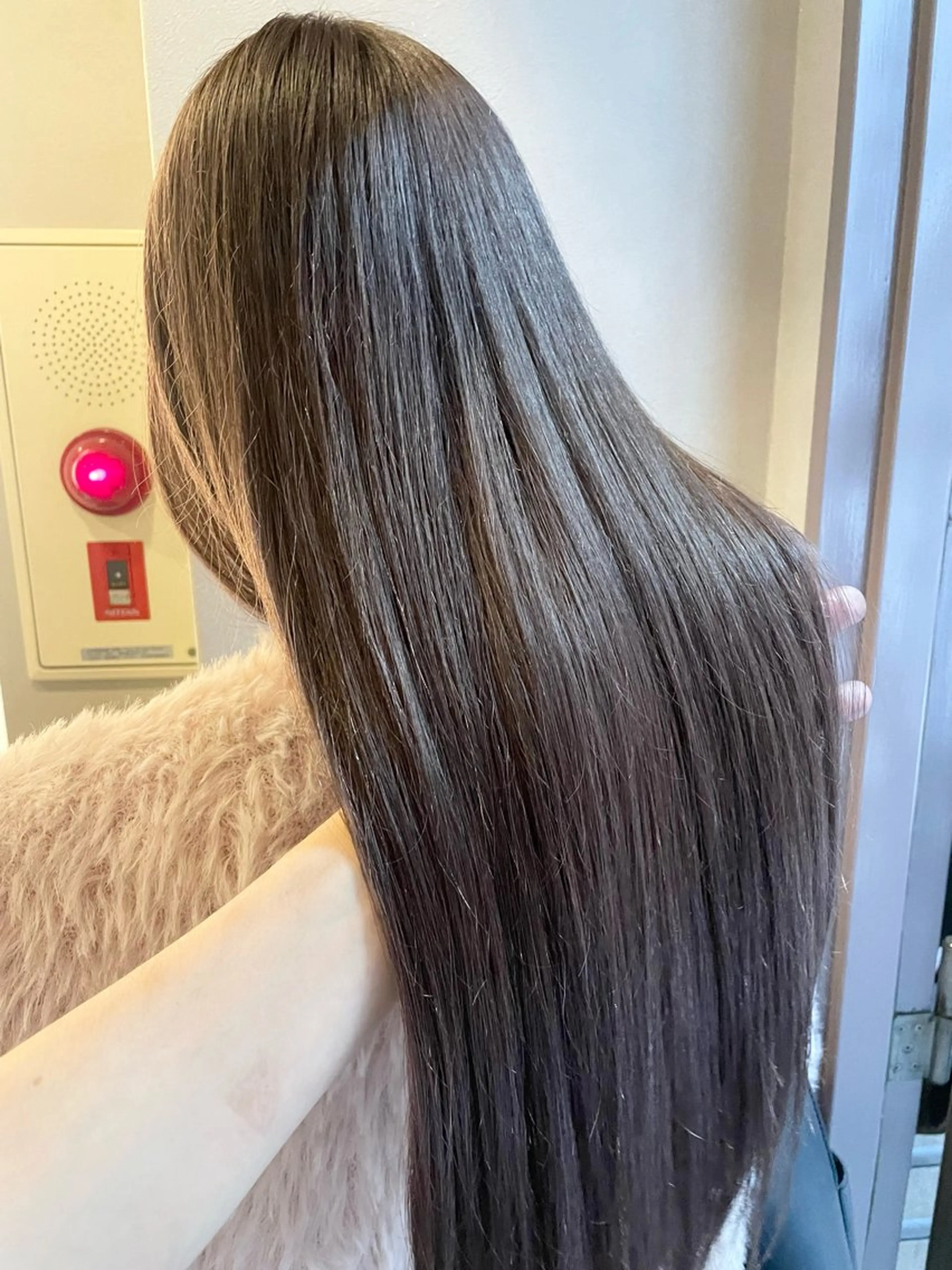 セミロング カラー TIGRE天神 吉良祐樹のヘアスタイル