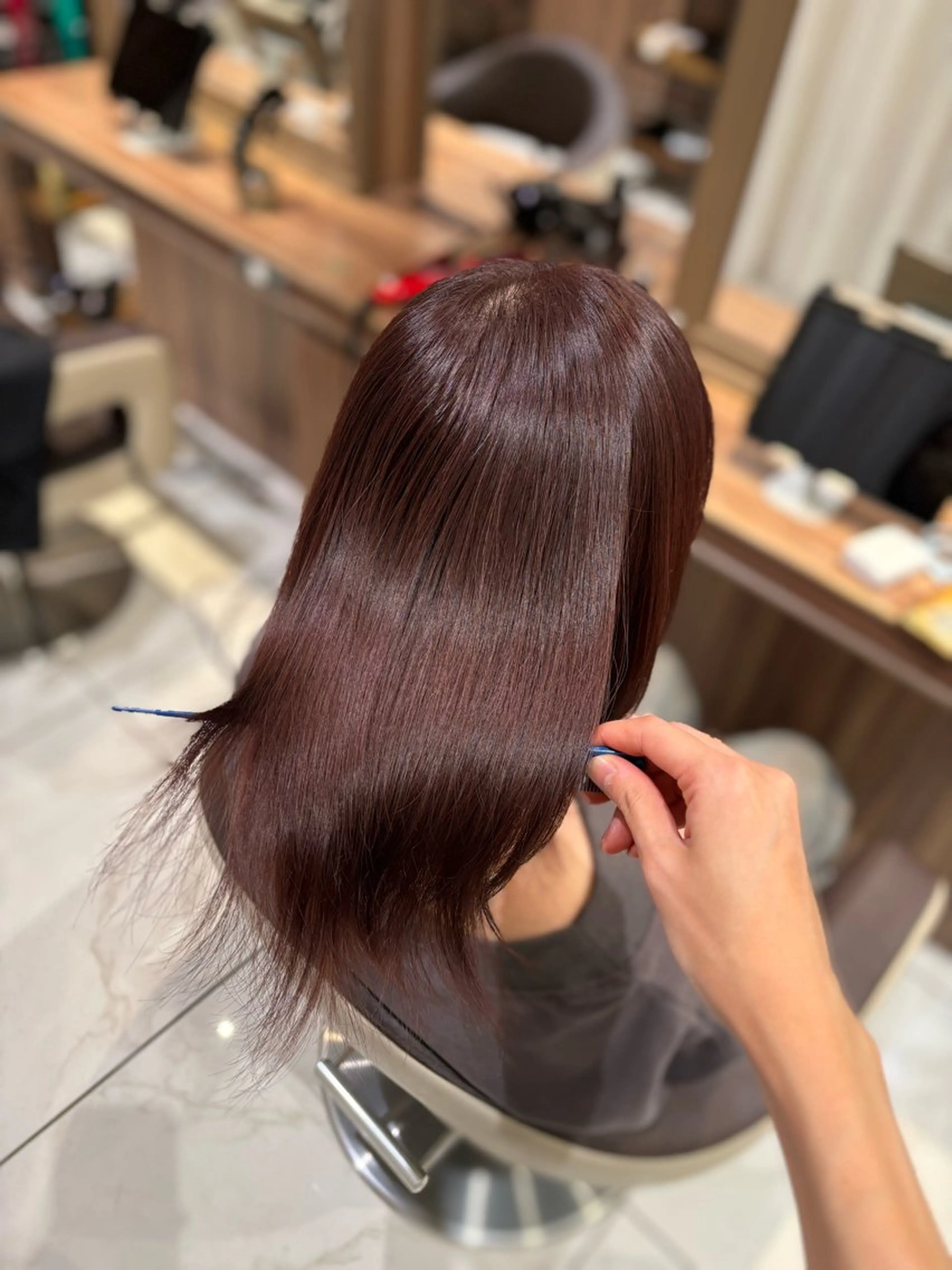 ミディアム カラー ツヤ髪縮毛矯正💫/ ハイトーン/あゆみのヘアスタイル