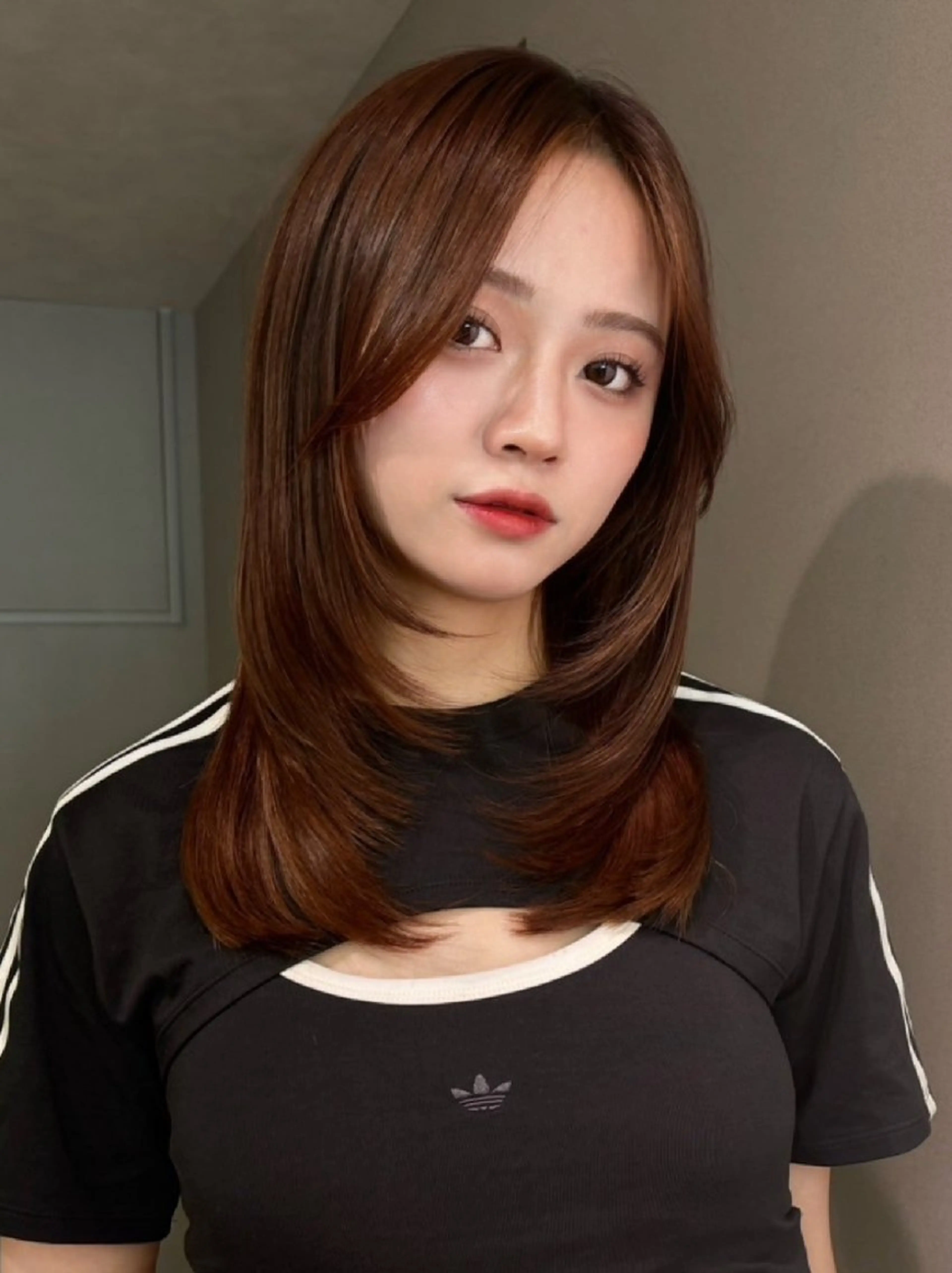 セミロング カラー オレンジ レイヤーカット HONEY渋谷 髪質改善/レイヤーのヘアスタイル