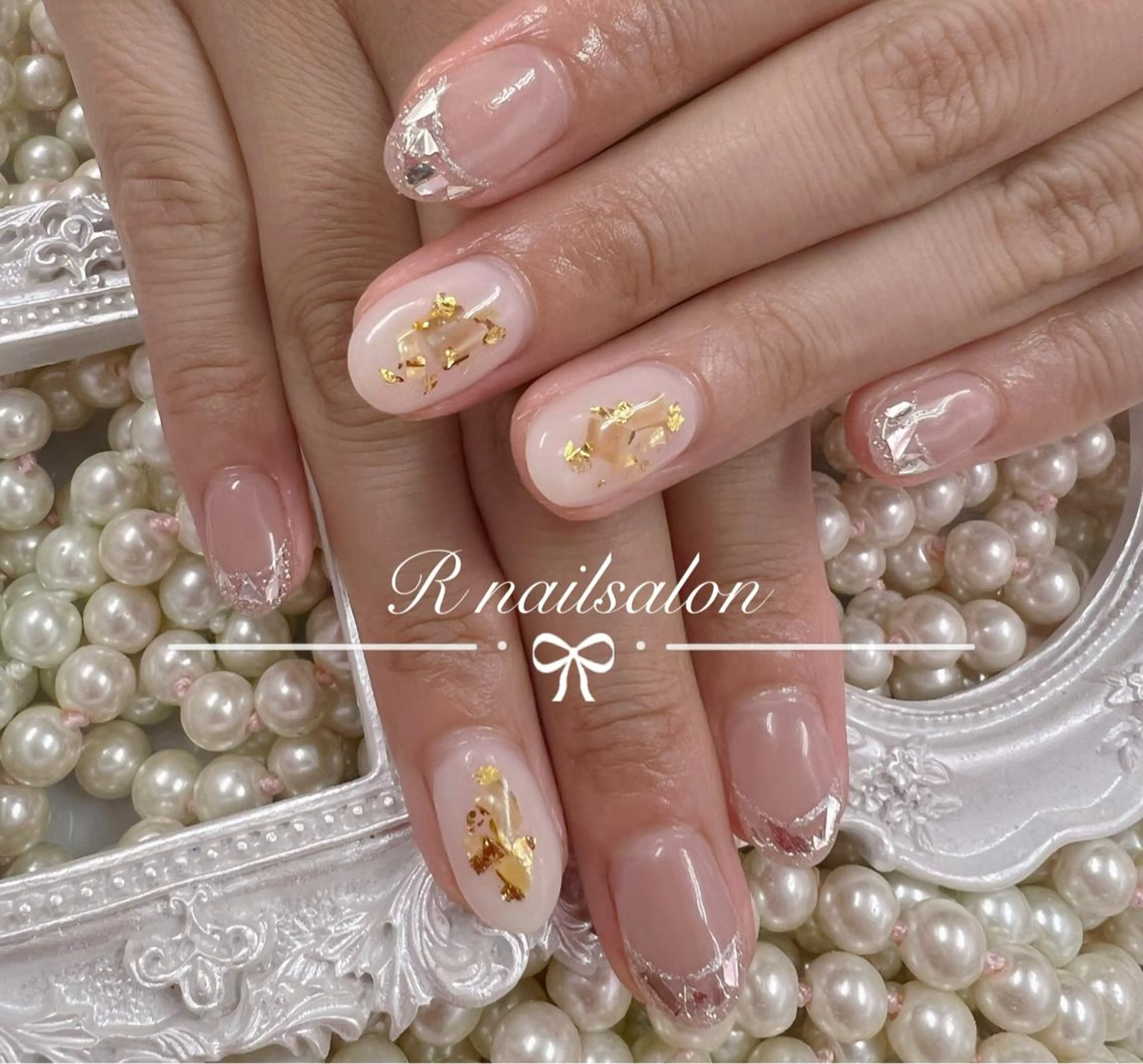 ミディアム R NAILSALONのネイルデザイン