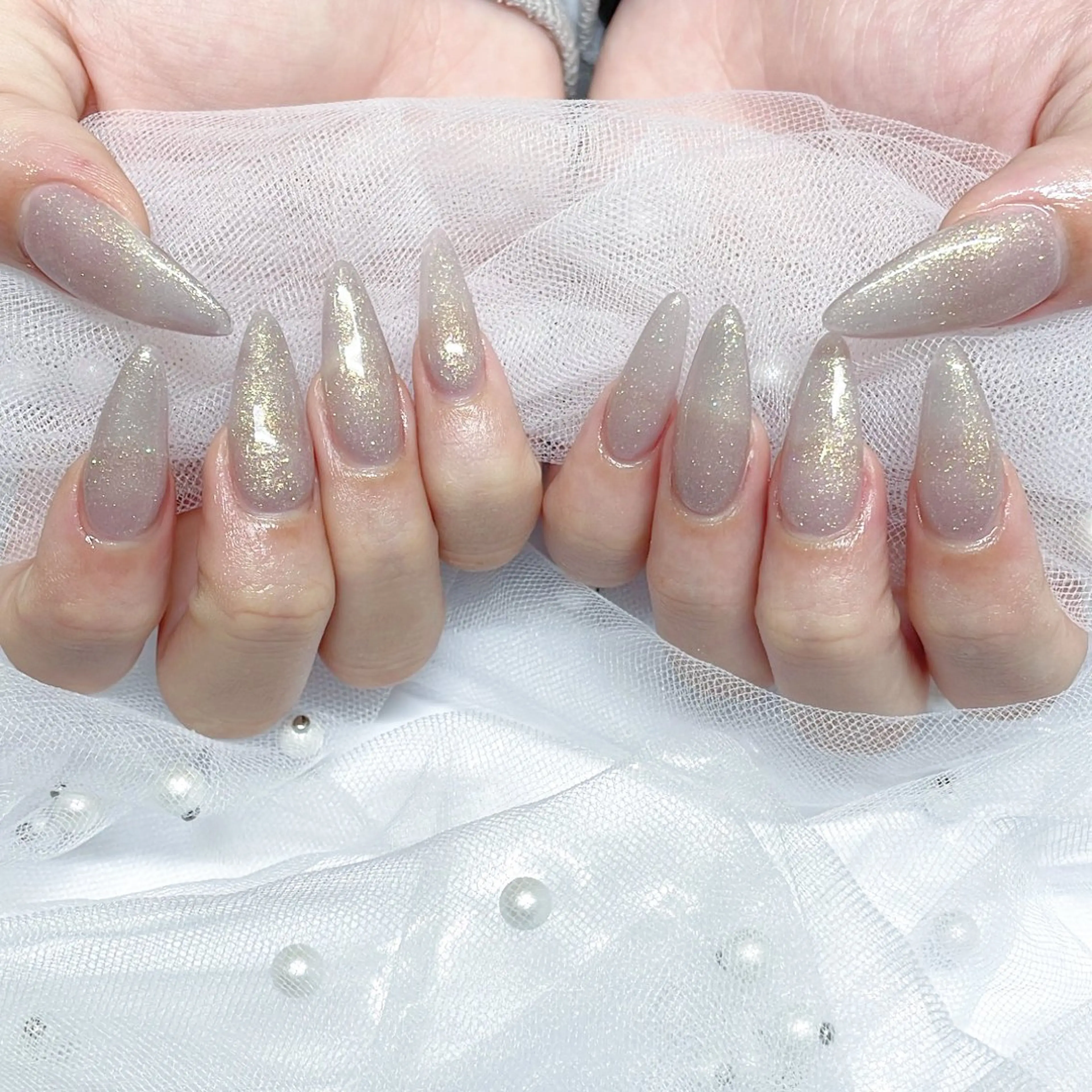 ネイル ハンドネイル misaki 🩰‎🤍🎀のネイルデザイン