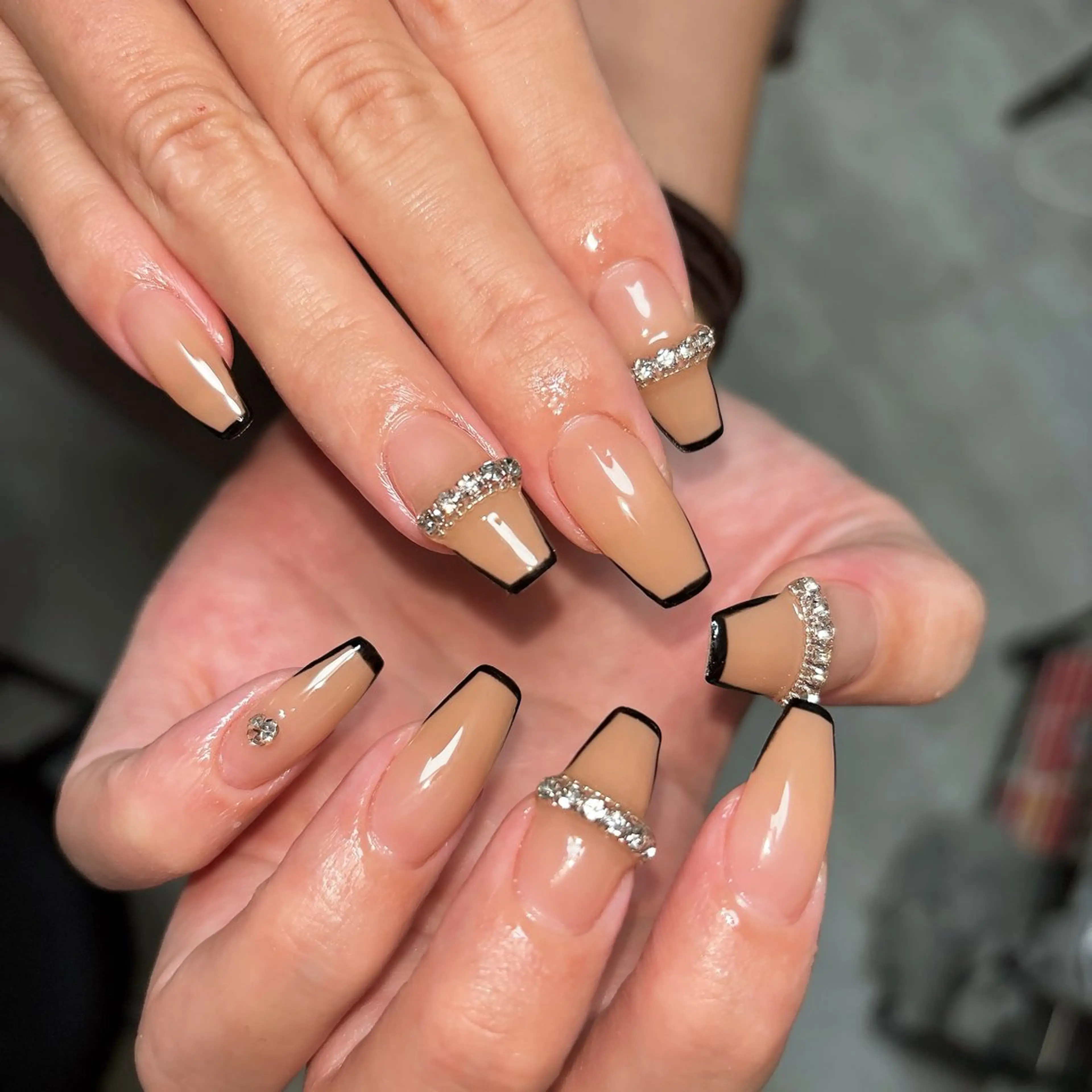 ネイル ハンドネイル shino .のネイルデザイン