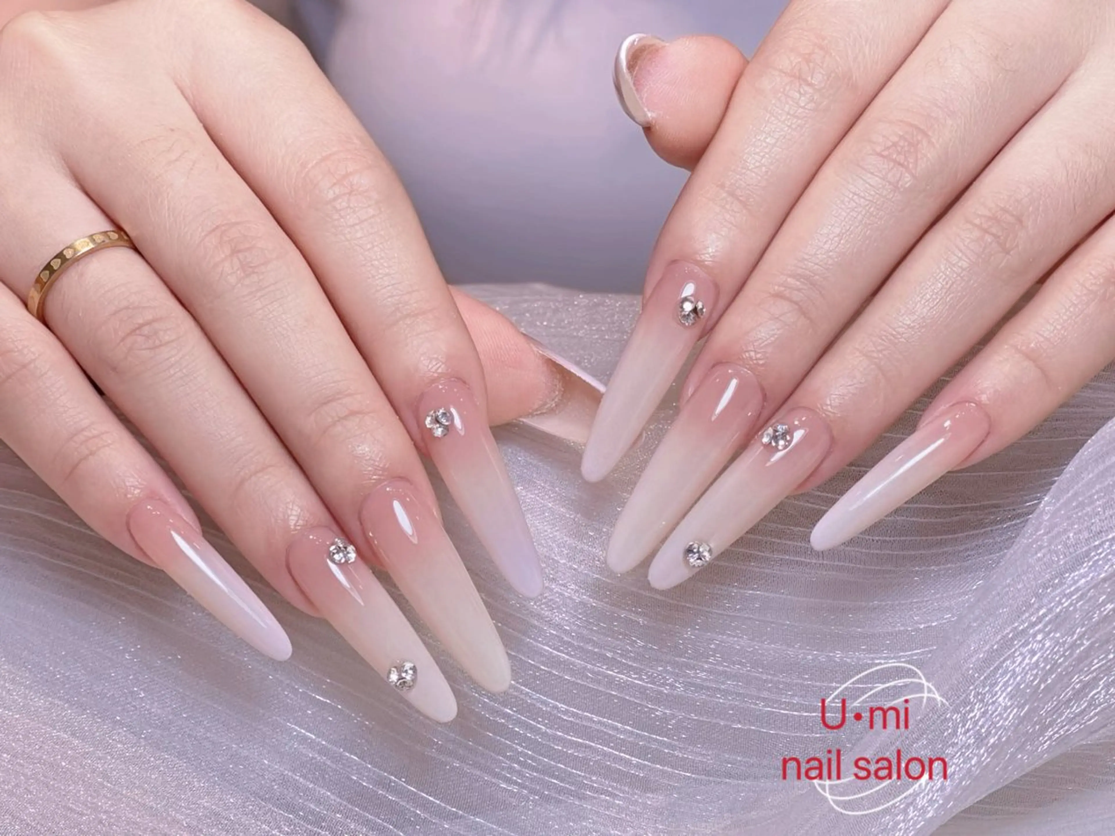 ネイル UMI ネイルサロン新宿🎀のネイルデザイン