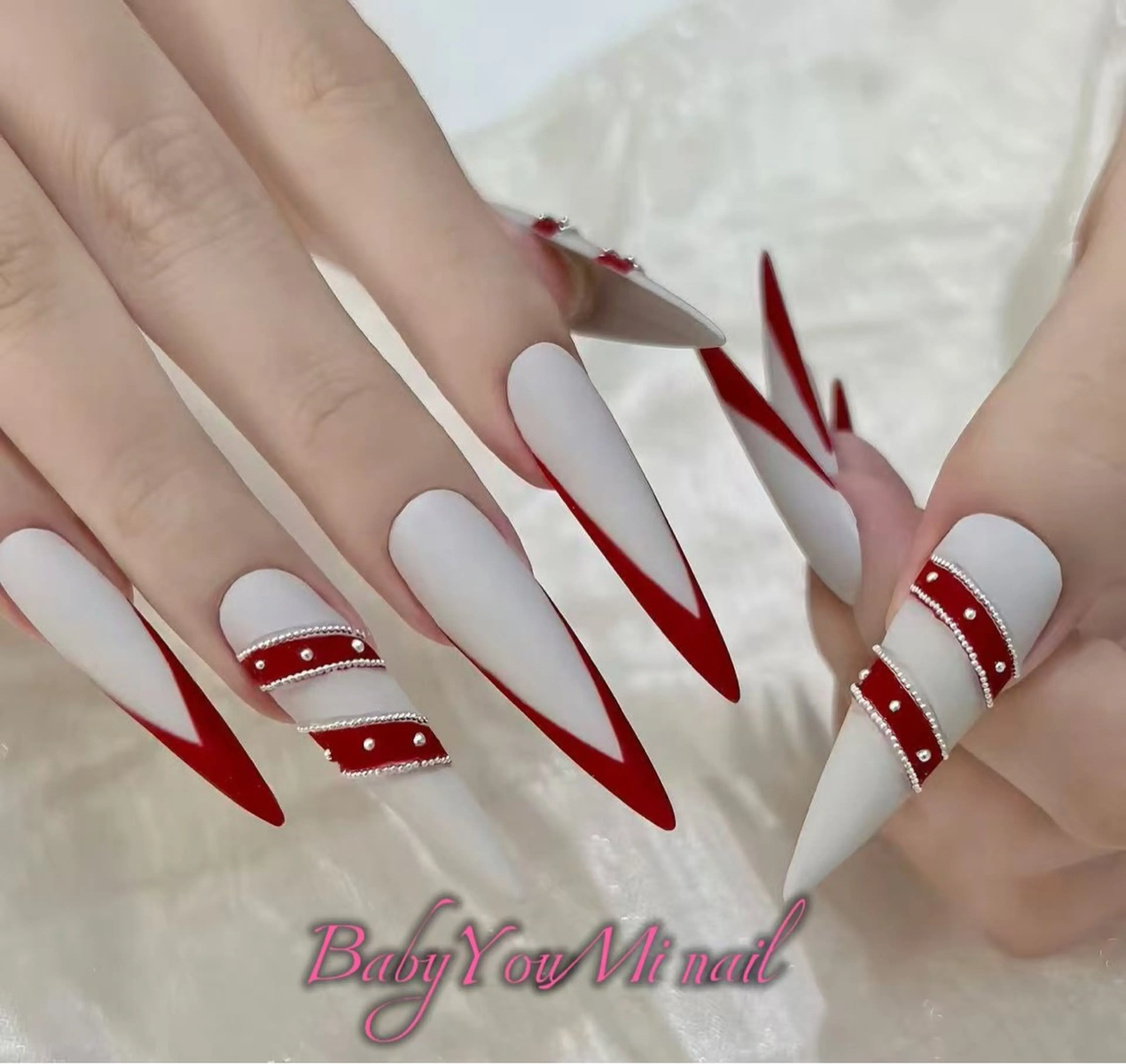 ネイル オーロラネイル フラワーネイル フットネイル フレンチネイル ジェルネイル ハンドネイル BabyYouMi ねねのネイルデザイン