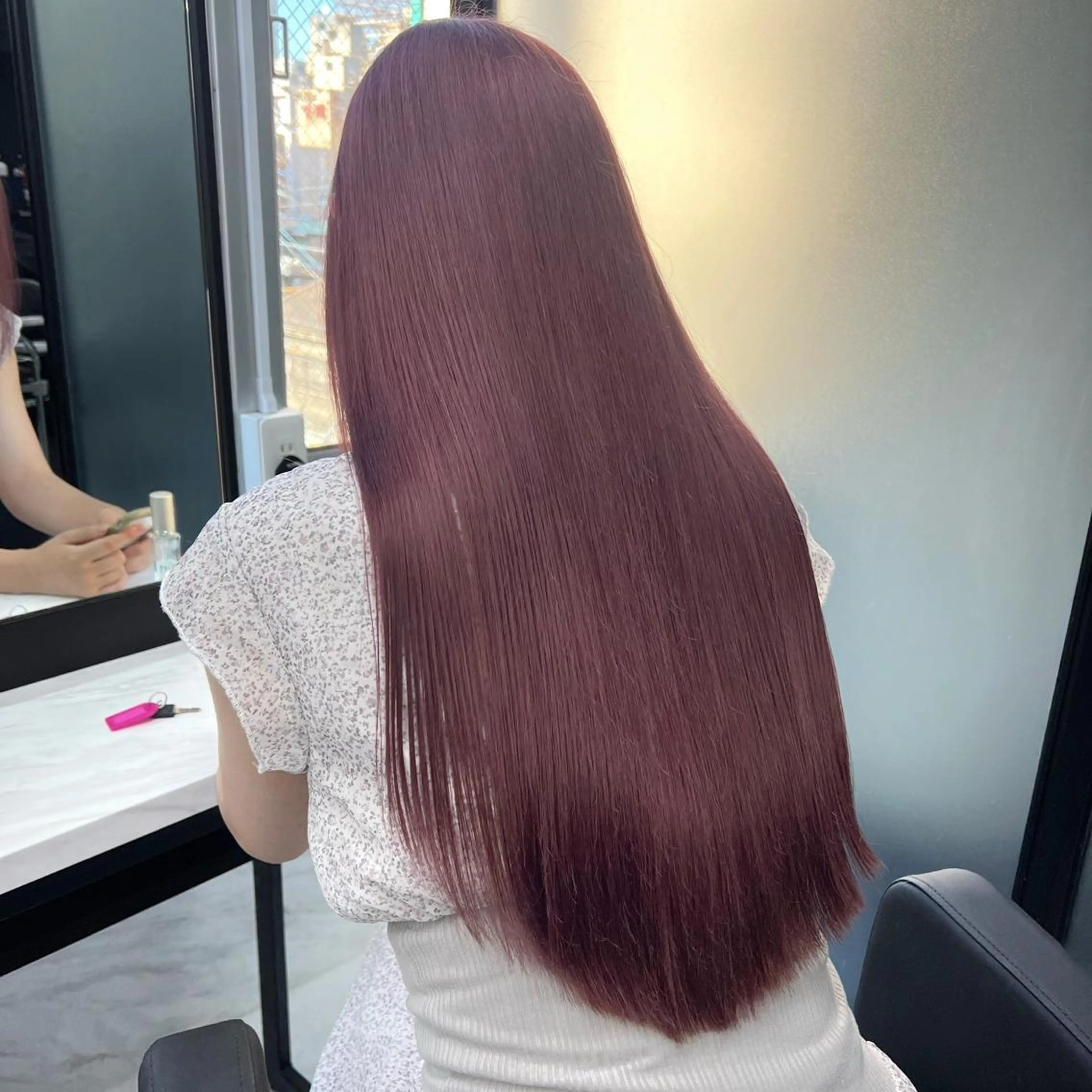 ロング カラー シールエクステ ハイトーンカラー エクステ ヘアカラー トリートメント シールエクステ特化 ハイトーン、NANAのヘアスタイル