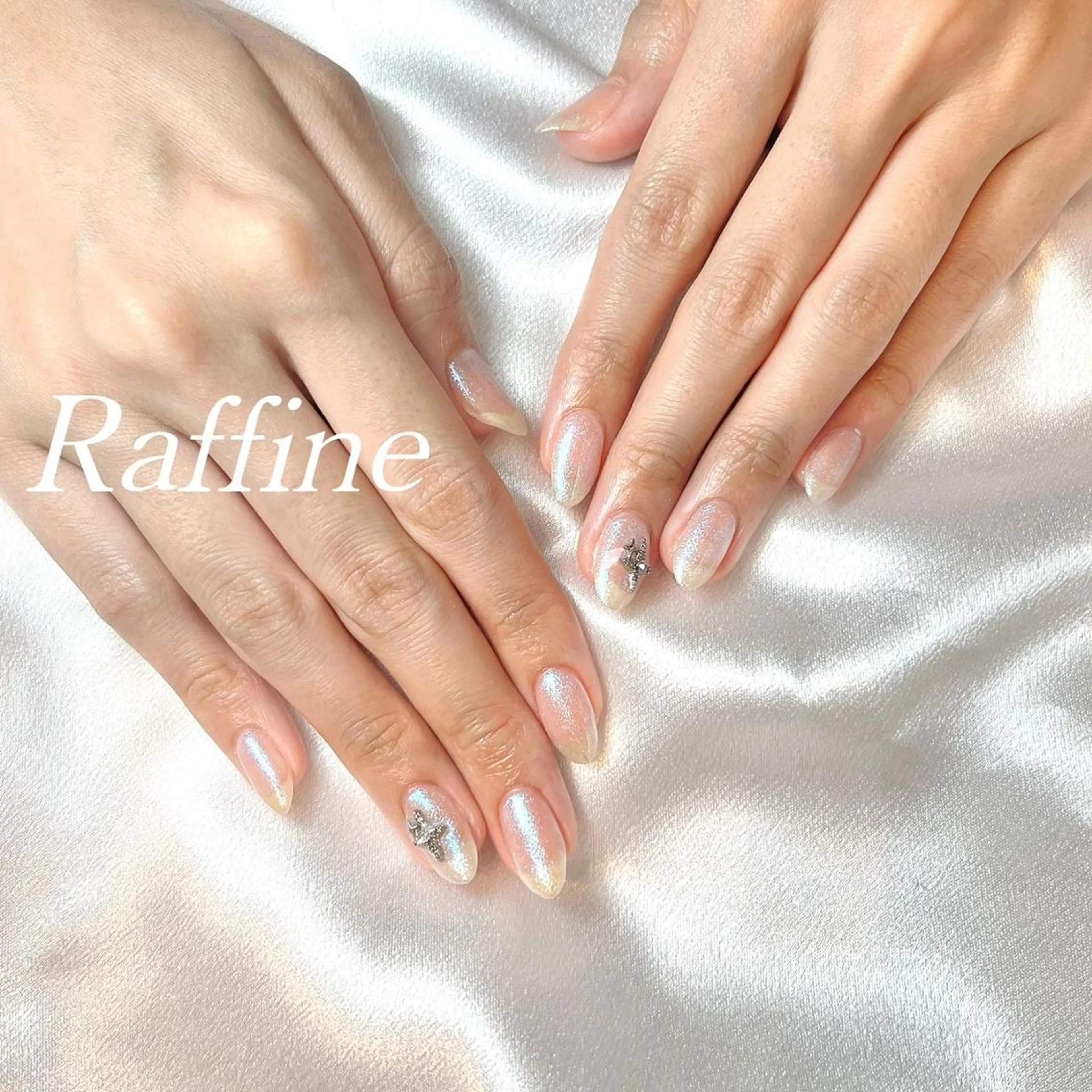 ネイル RAFFINE 月🦋🩵のネイルデザイン