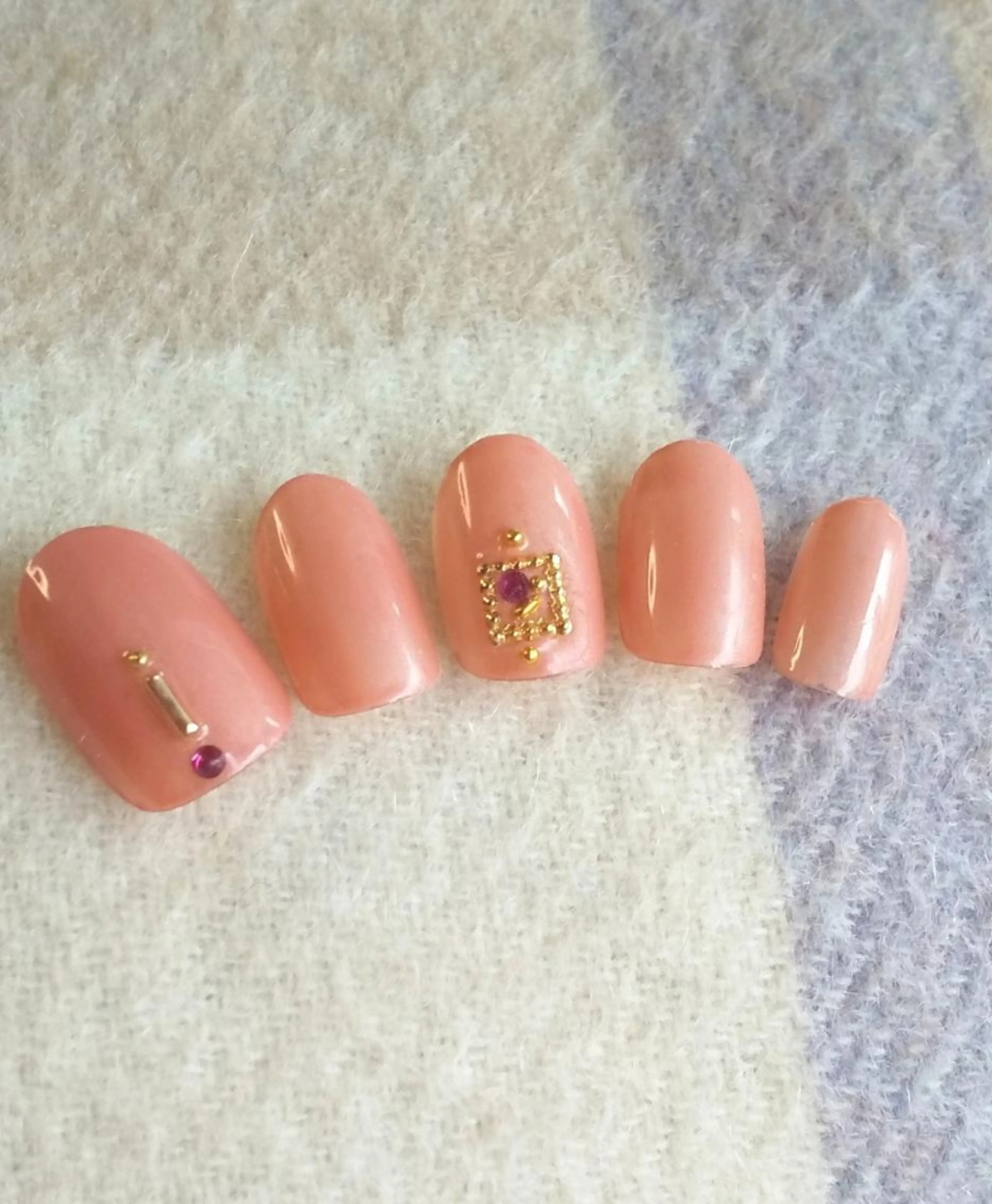 ジェルデザインF ★丁寧なケア＆オイルでお仕上げ★の写真