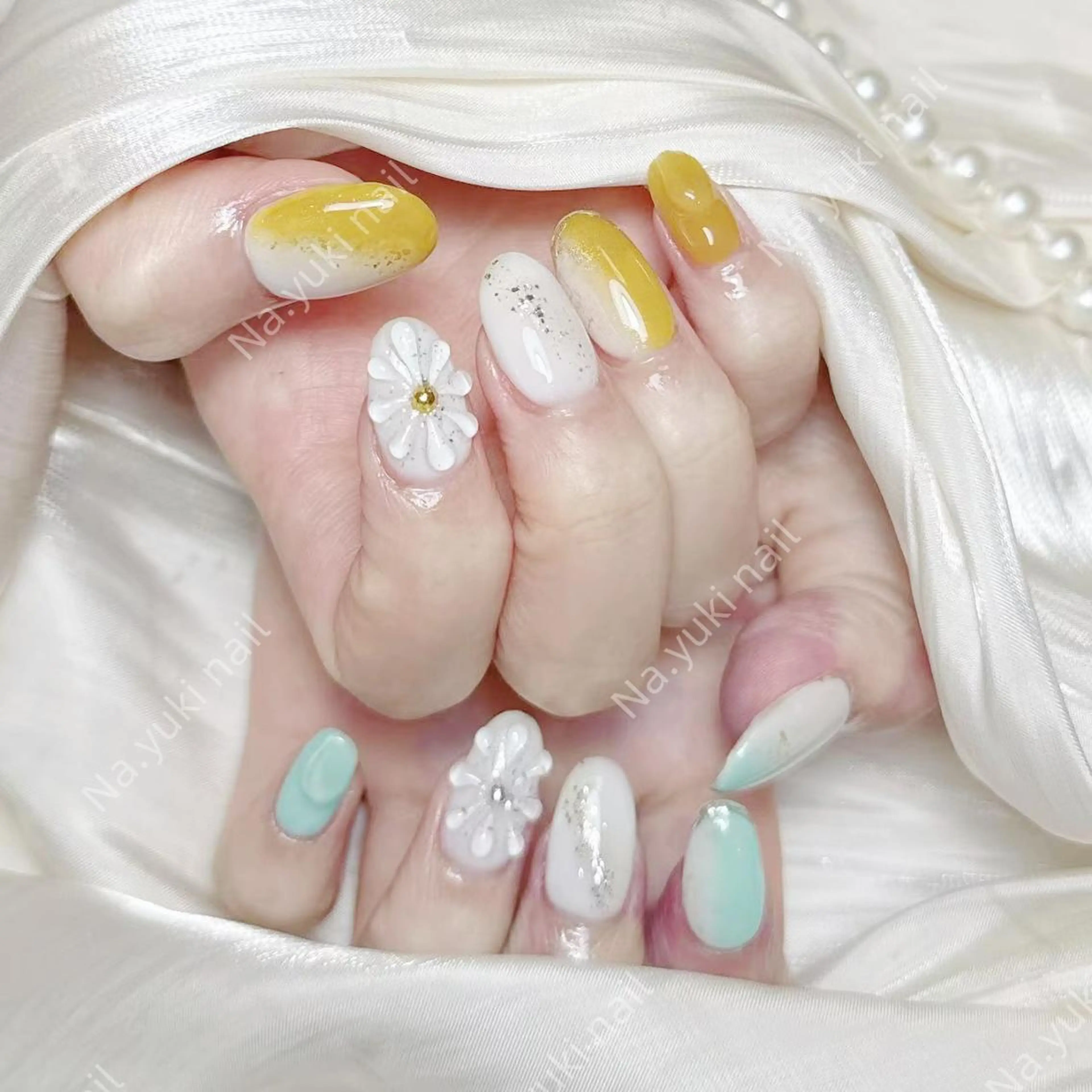 ネイル Queenie 🦋のネイルデザイン