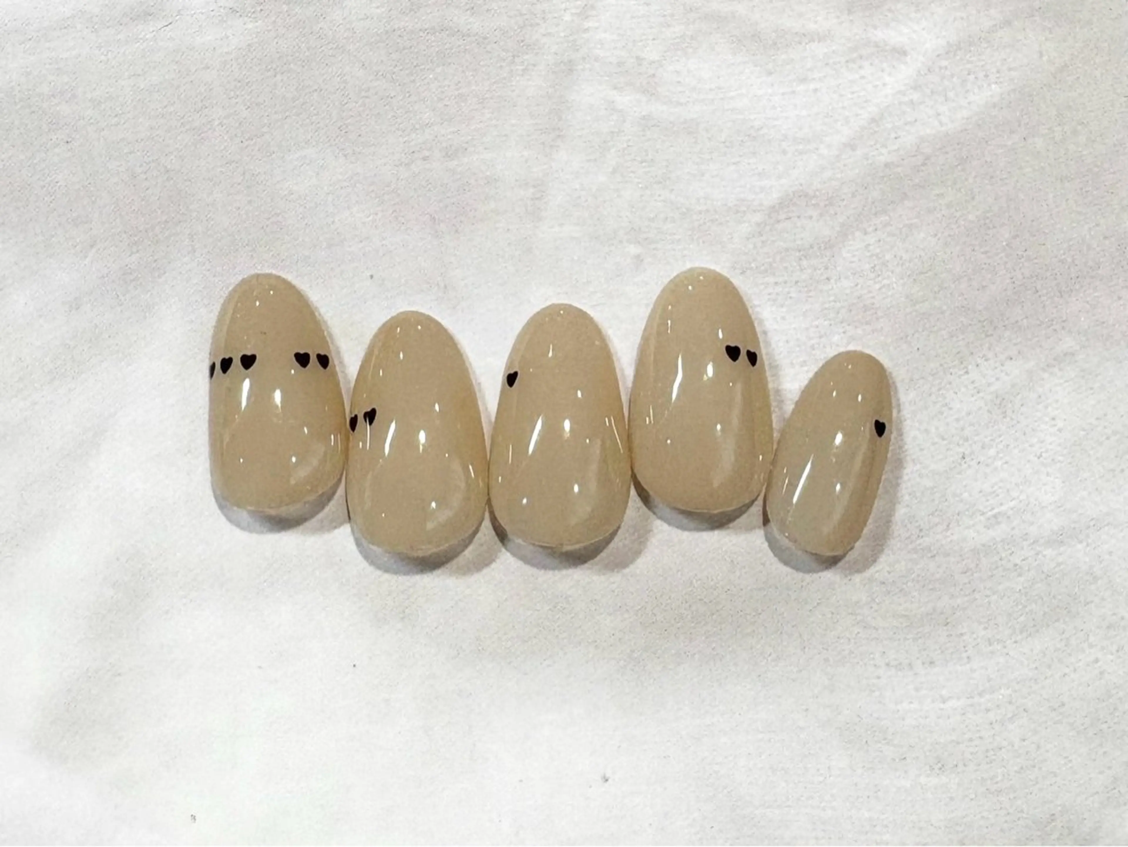 ネイル ハート ハンドネイル chika .のネイルデザイン