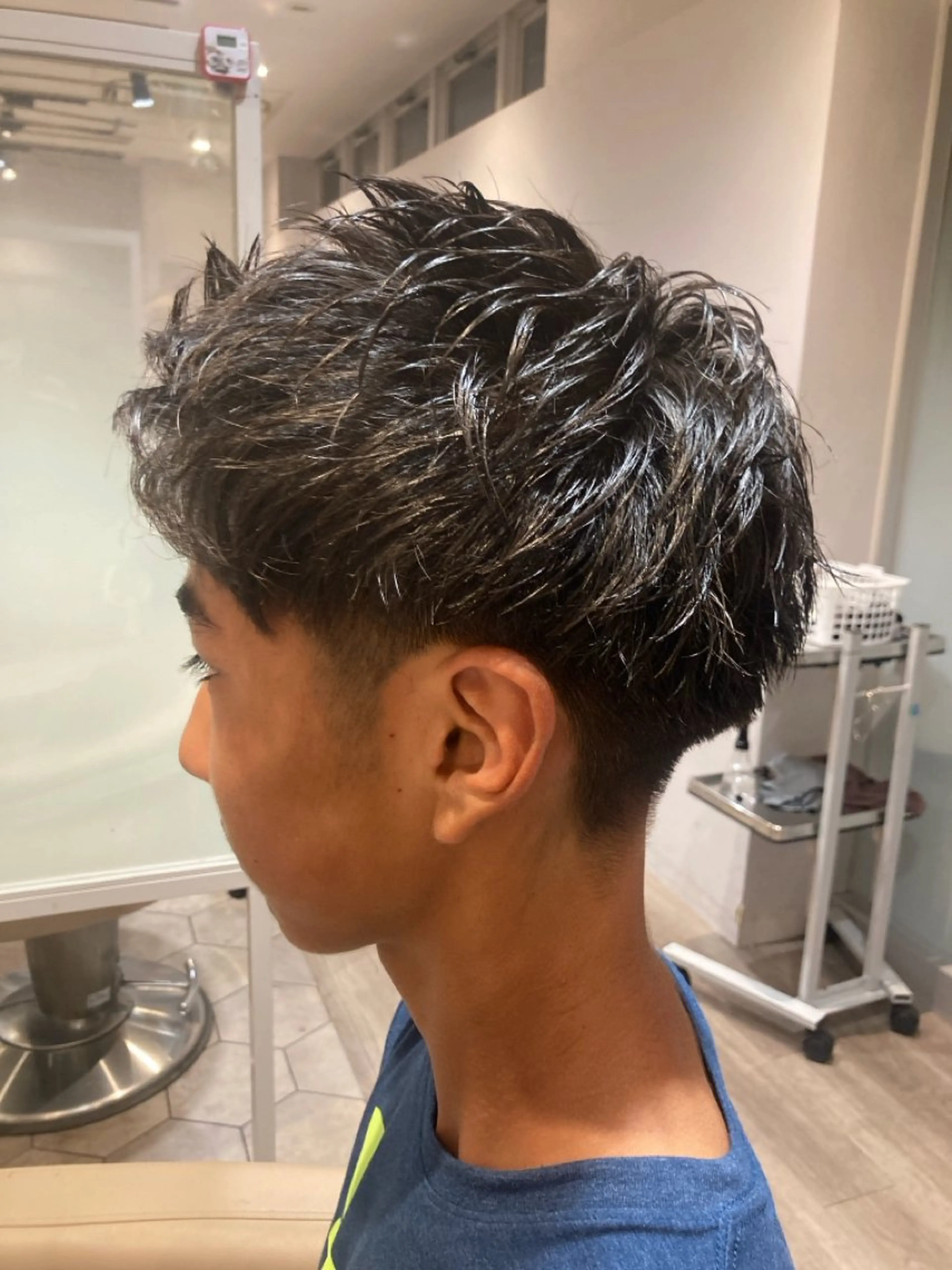 メンズ カラー/カット パーマtoshikiのヘアスタイル