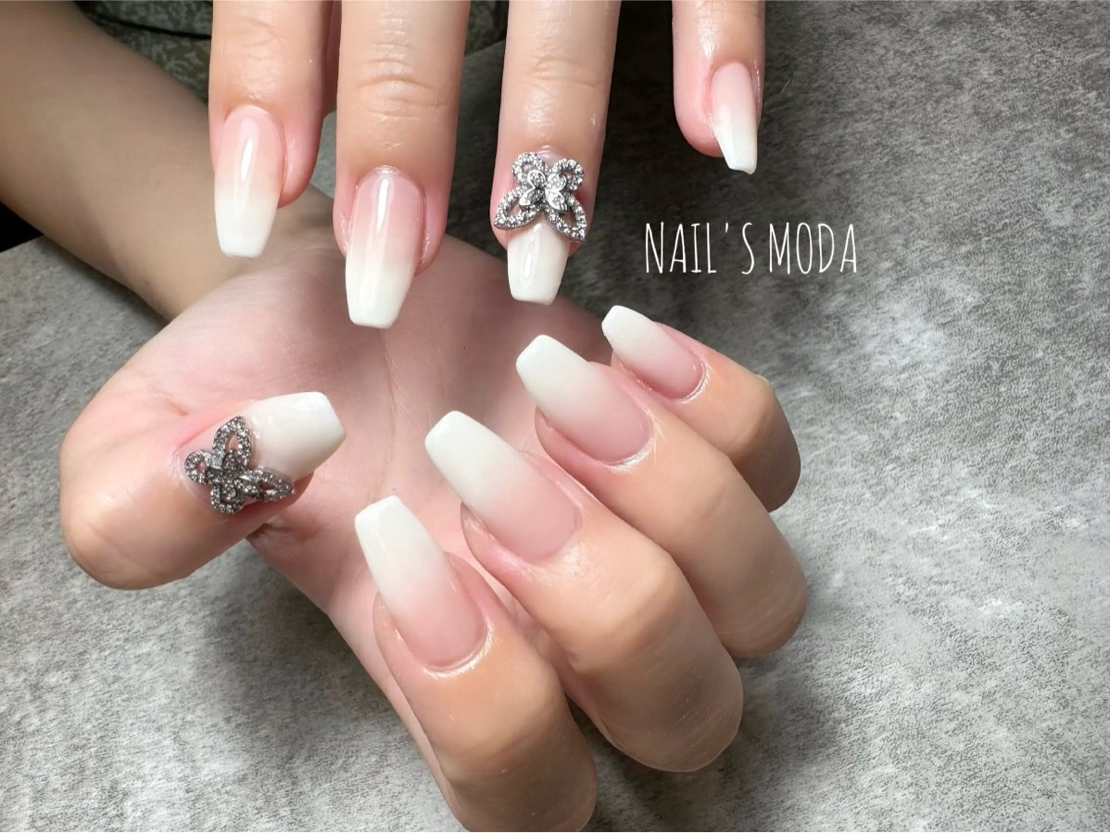 ネイル グラデーション NAIL'S MODAのネイルデザイン