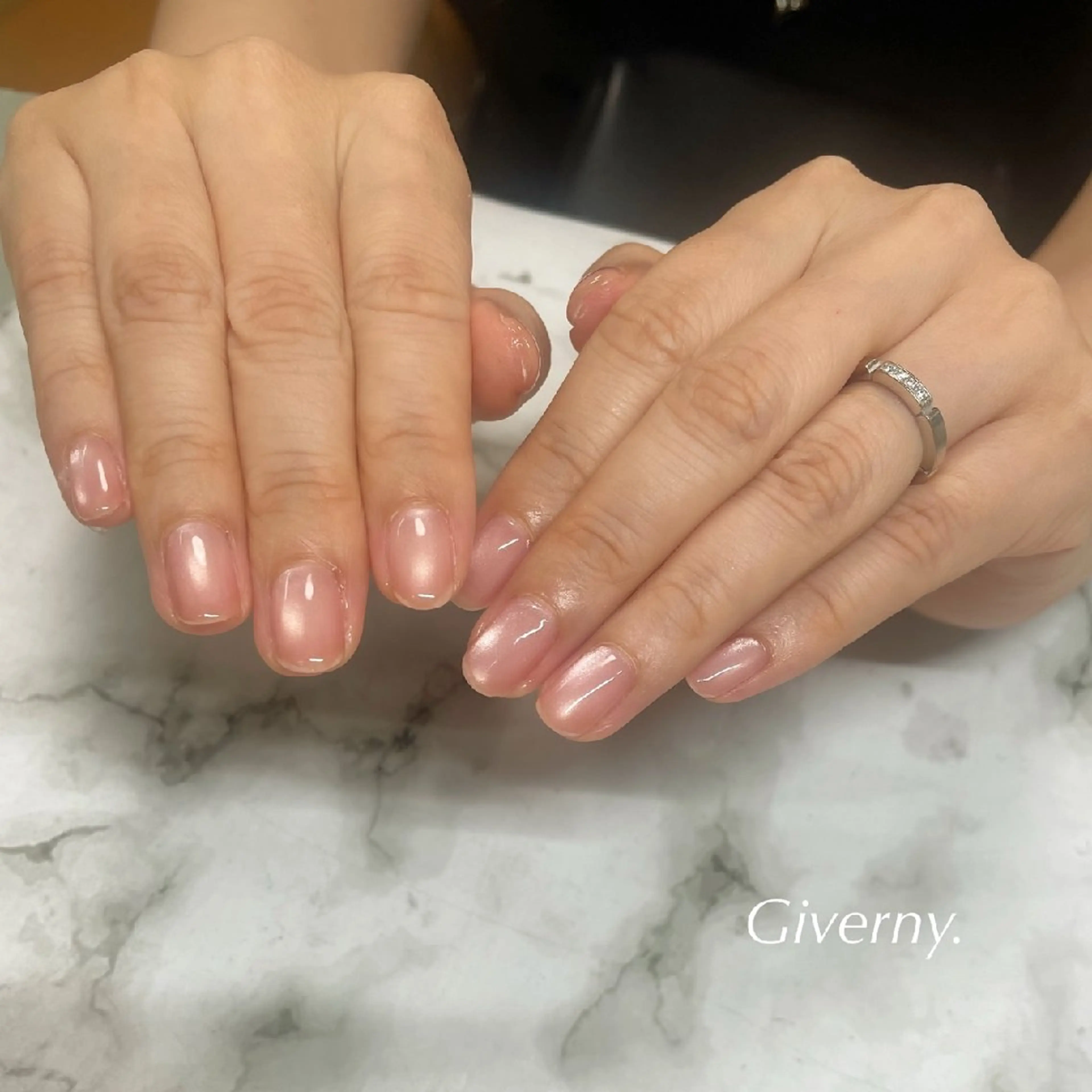 ネイル マグネットネイル オフィスネイル シンプルネイル ハンドネイル Giverny .のネイルデザイン