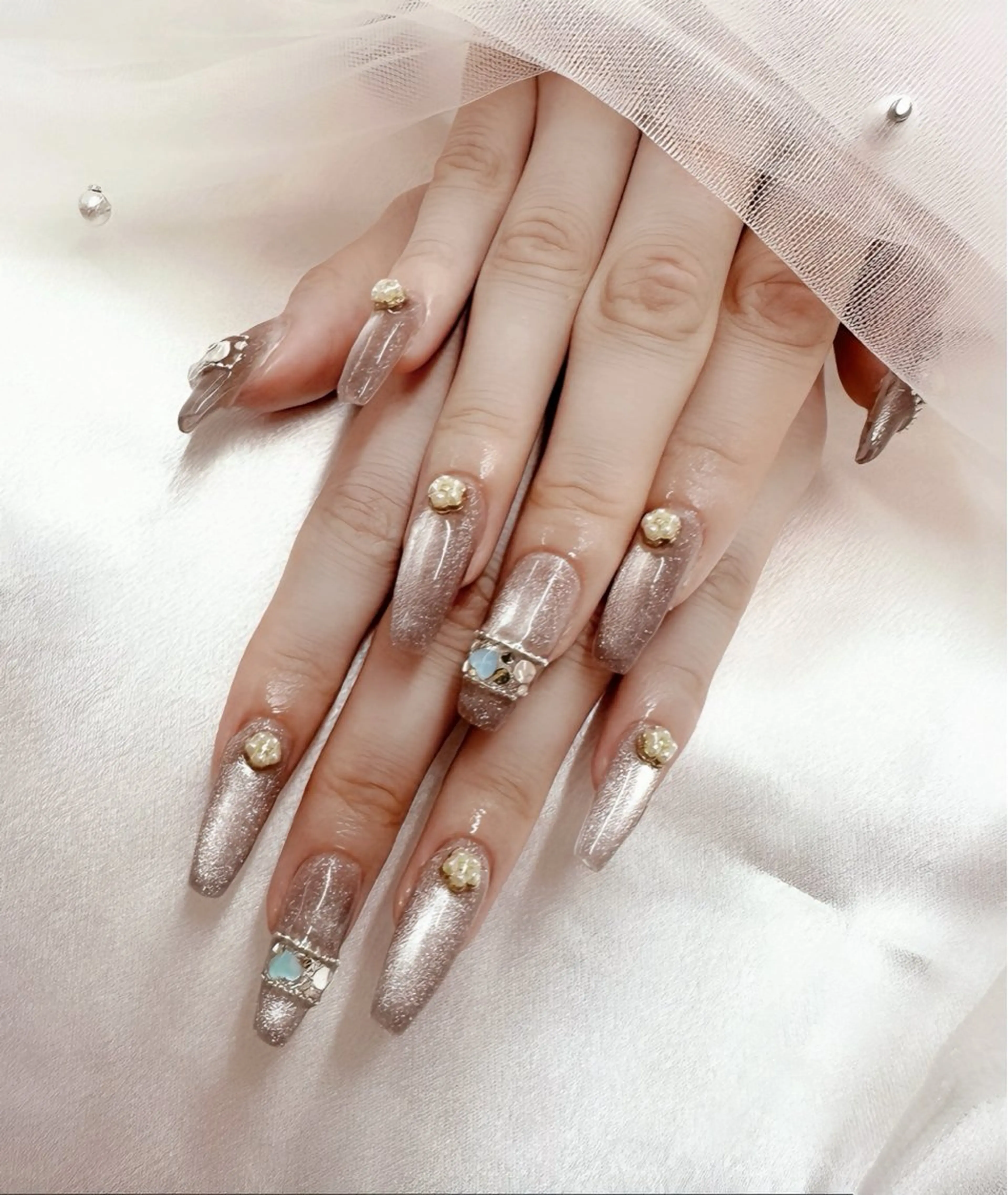 ネイル マグネットネイル ハンドネイル Pawtique nail salonのネイルデザイン