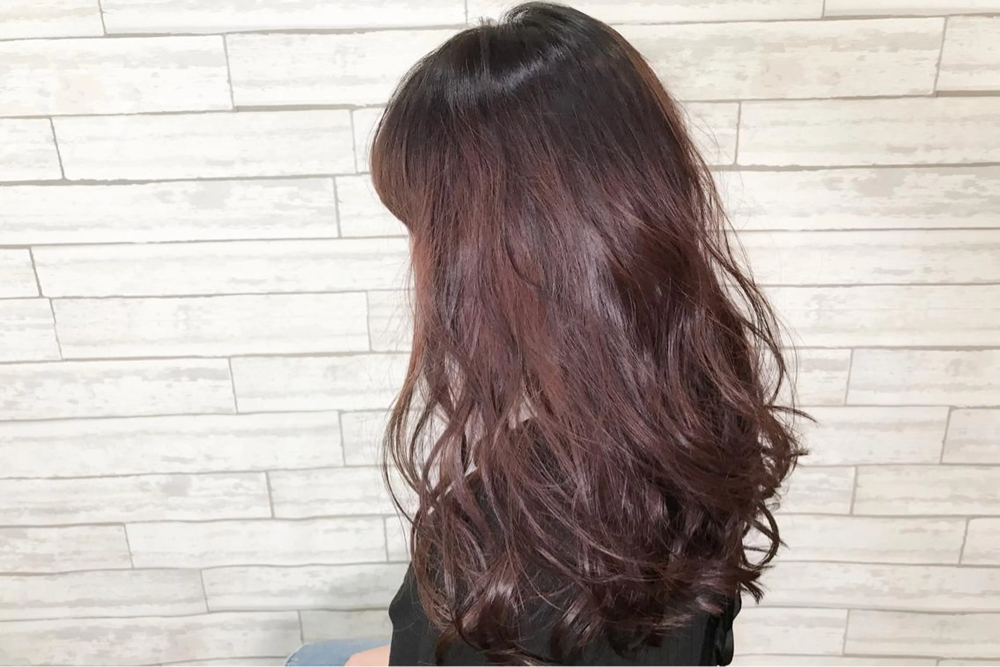 セミロング カラー ヘアアレンジ 透明感カラー グラデーションカラー ピンクカラー ANBEL所属・ANBEL代表 西尾裕樹のヘアスタイル