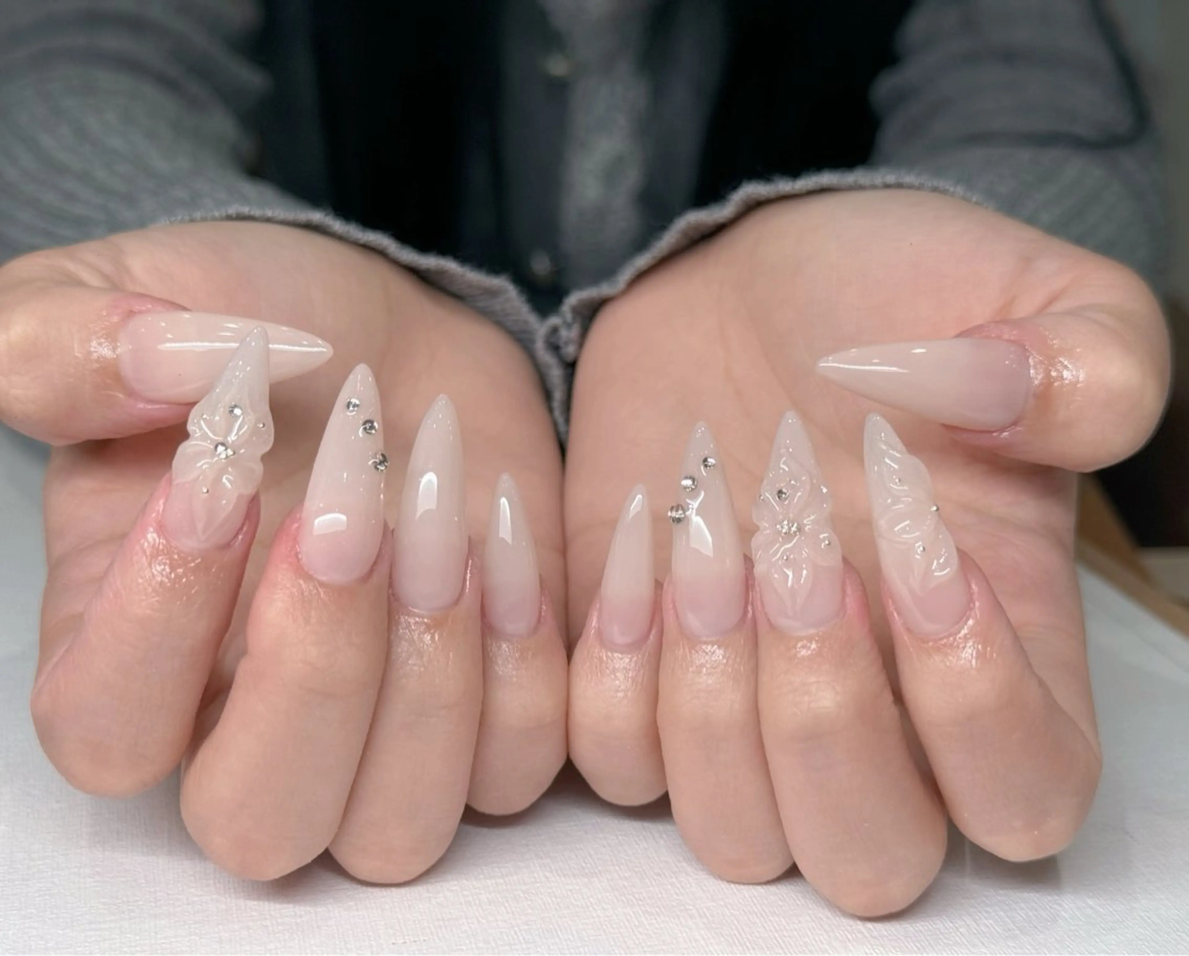 ネイル 桜ネイル フラワーネイル ニュアンスネイル オフィスネイル パステルネイル ハンドネイル MILO 168 池袋のネイルデザイン