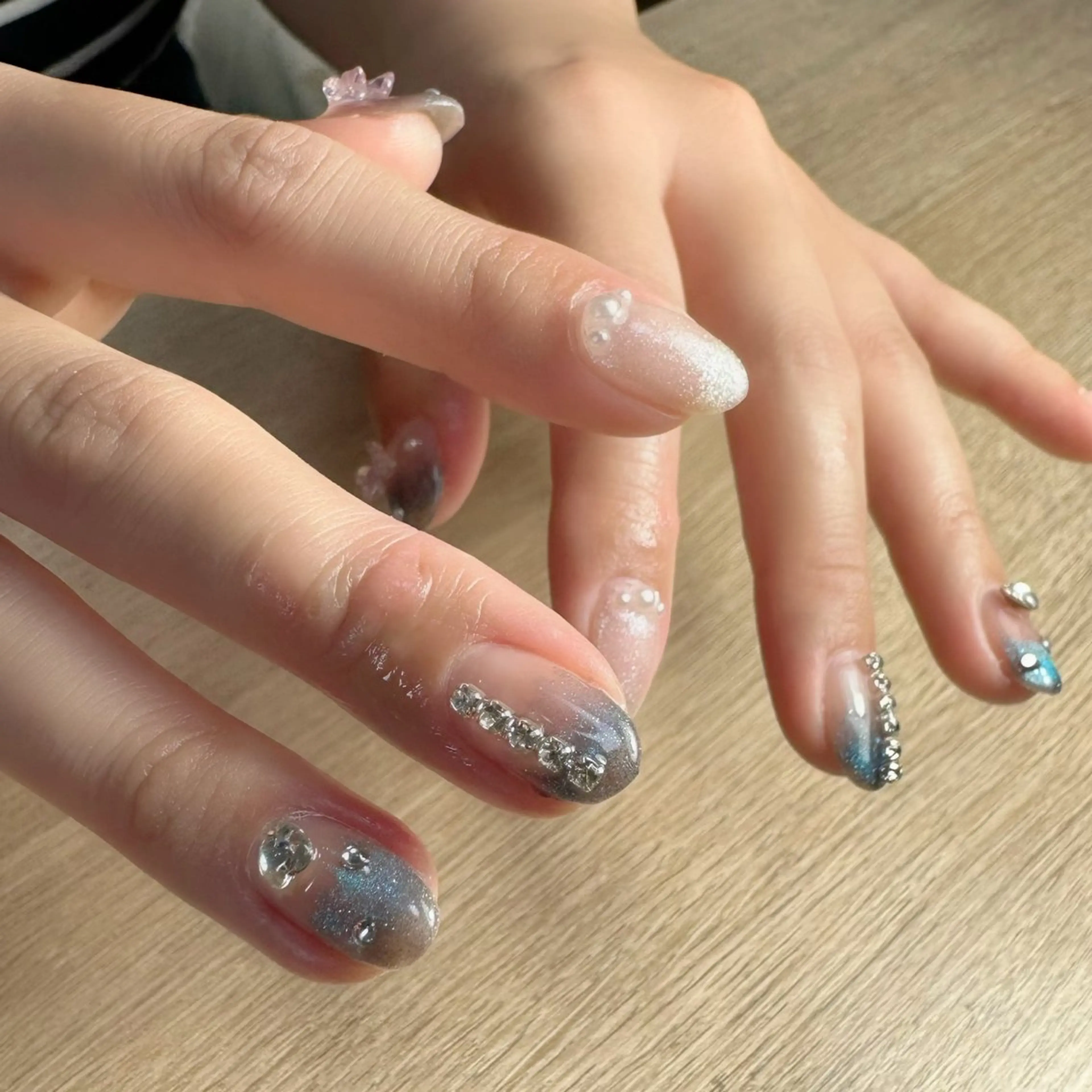 ネイル 新山 聖のネイルデザイン