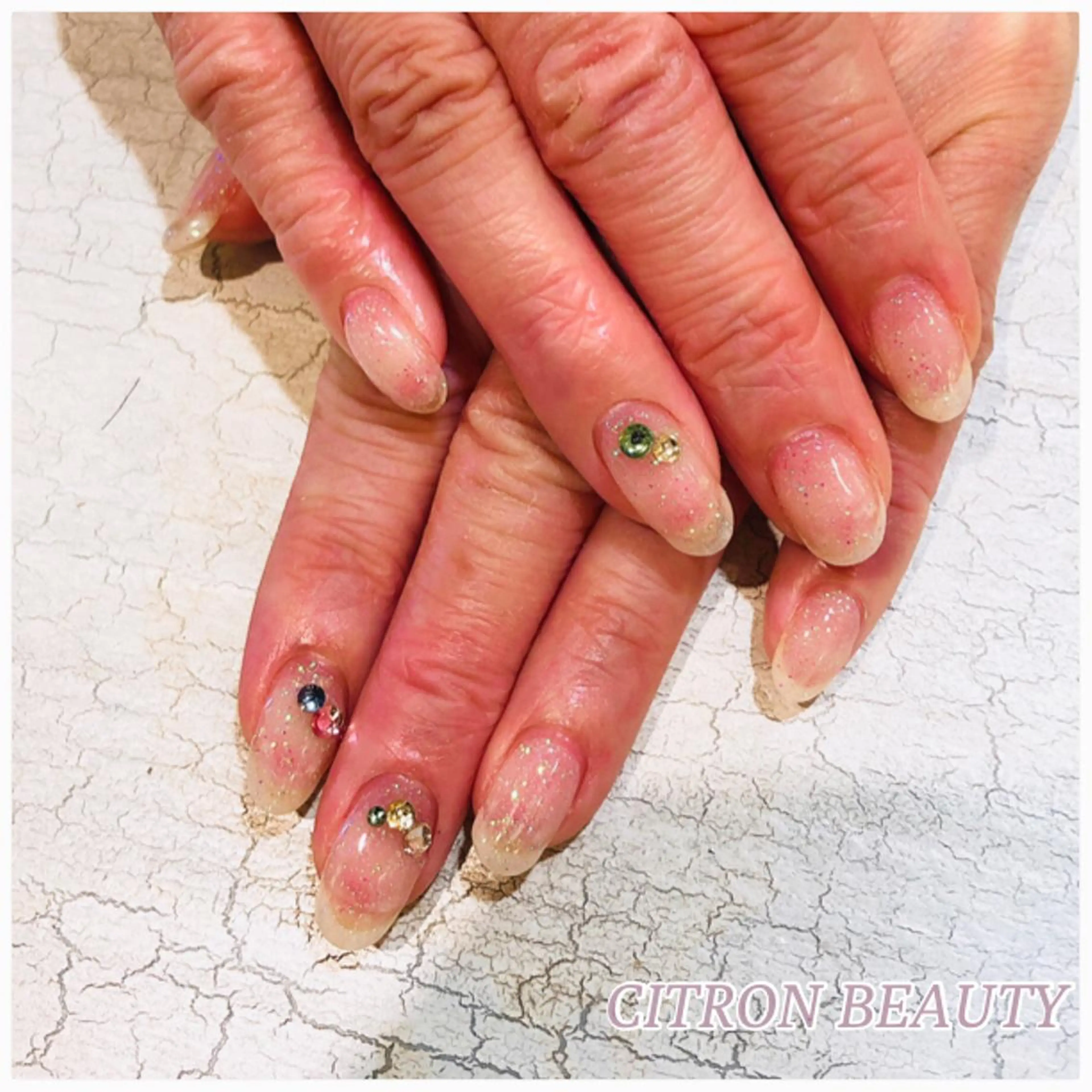 ネイル ラメ(グリッター) CITRON NAIL💅練習生のネイルデザイン