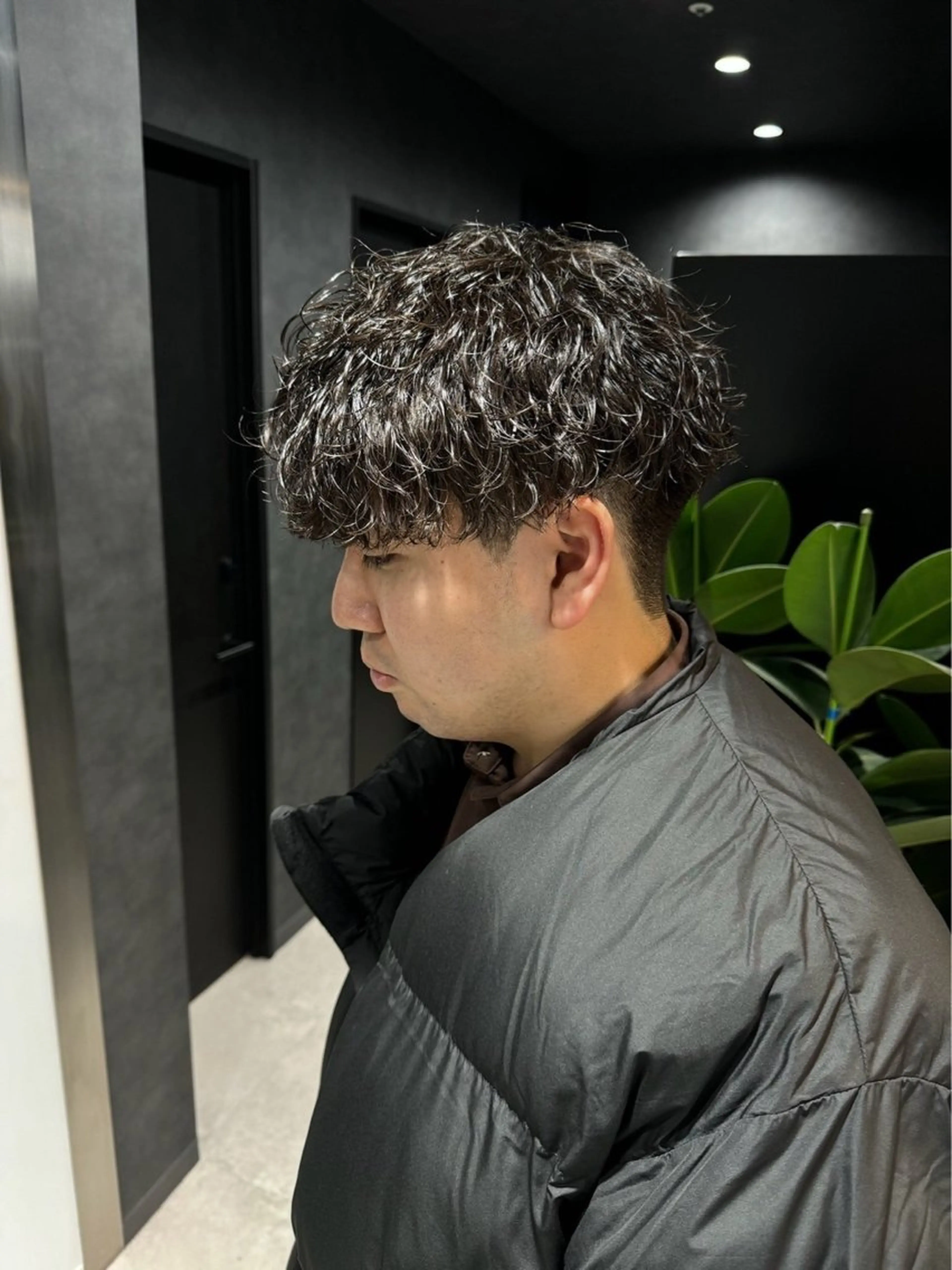 パーマ メンズ メンズパーマ 波巻きパーマ カット パーマ 垢抜けハイトーン☀／ 笑顔の美容師／しゅんのヘアスタイル