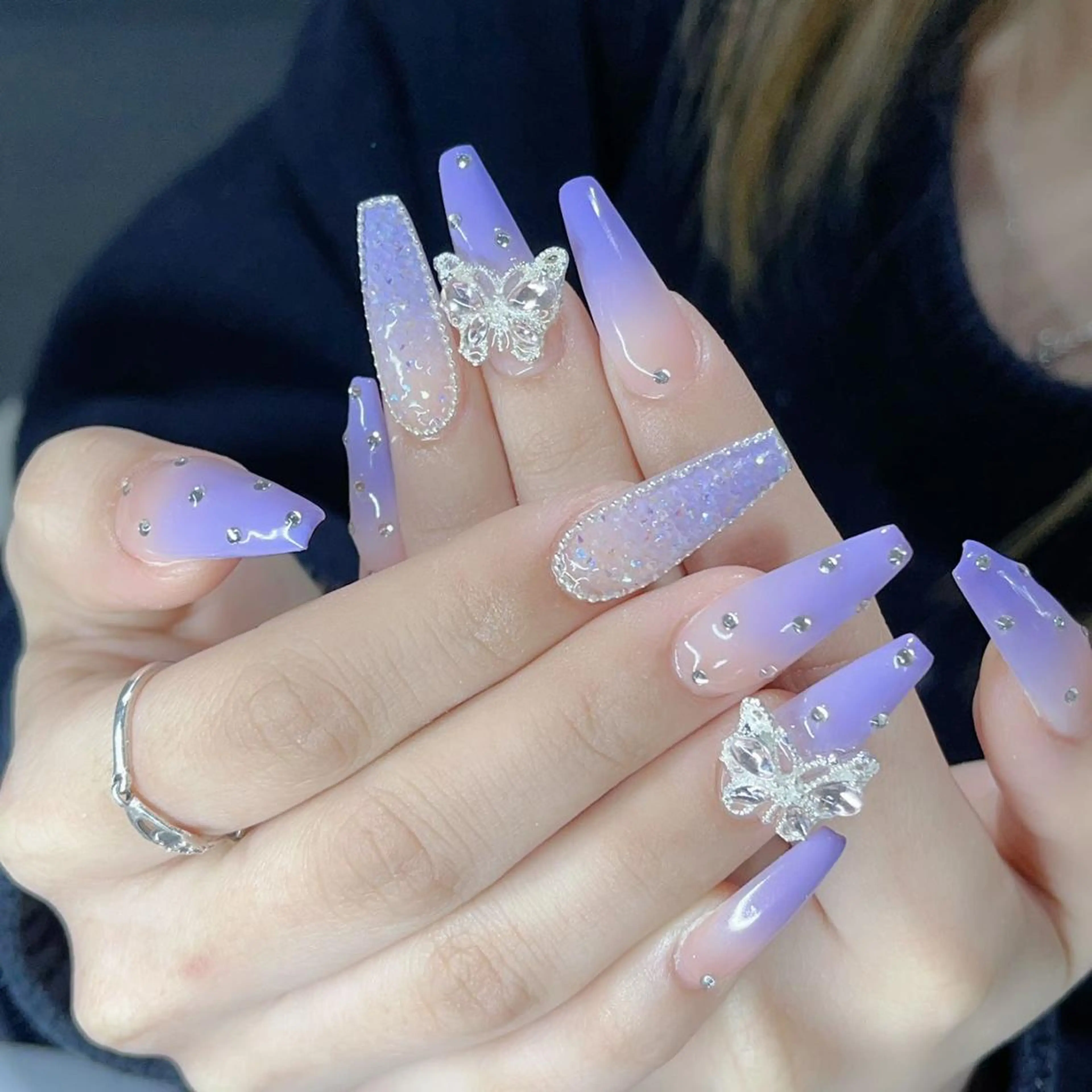 ネイル ハンドネイル Queens マオのネイルデザイン