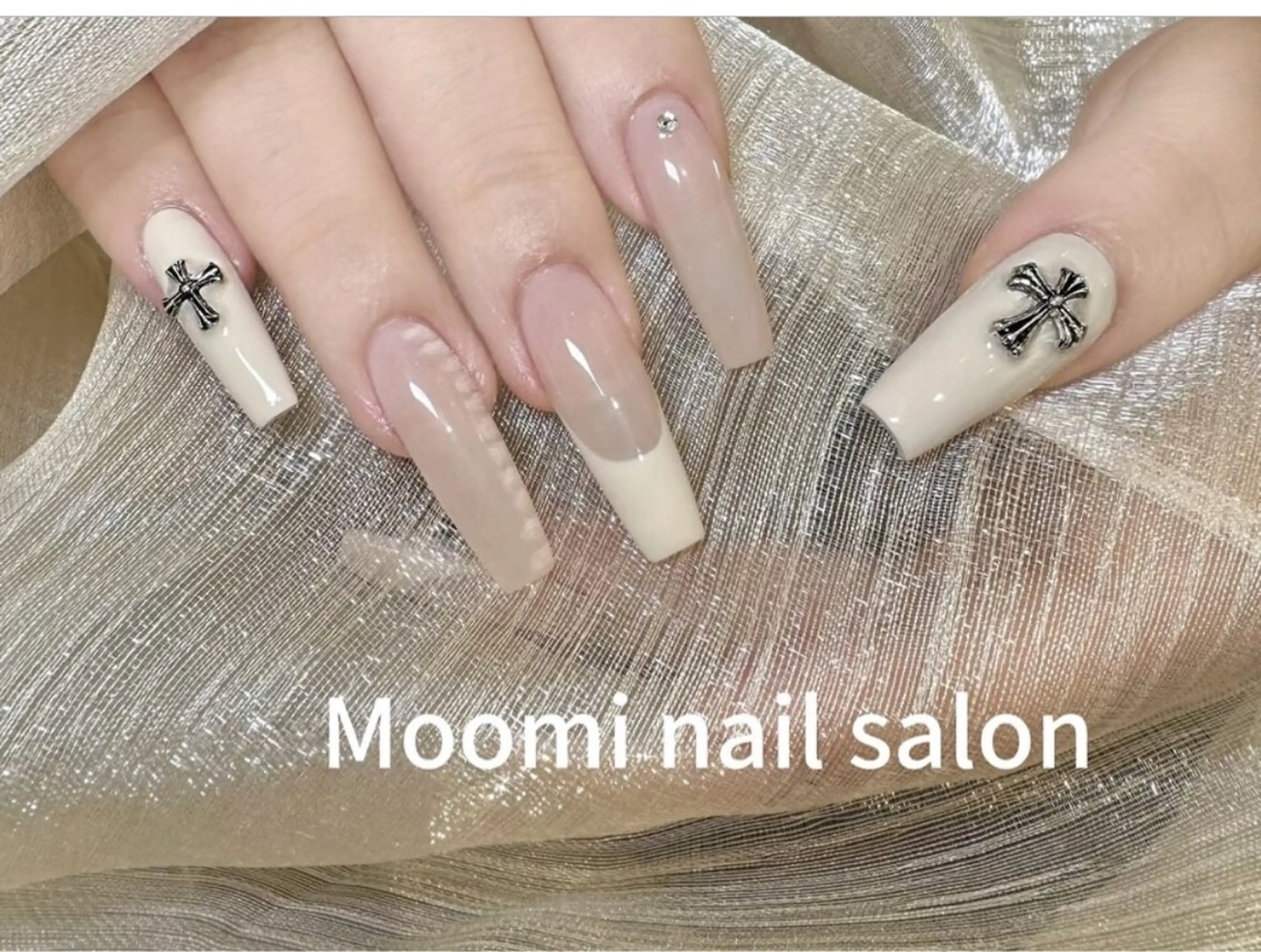 ネイル チークネイル フレンチネイル ジェルネイル グラデーション ハート ハンドネイル moomi nail スカルプ専門のネイルデザイン