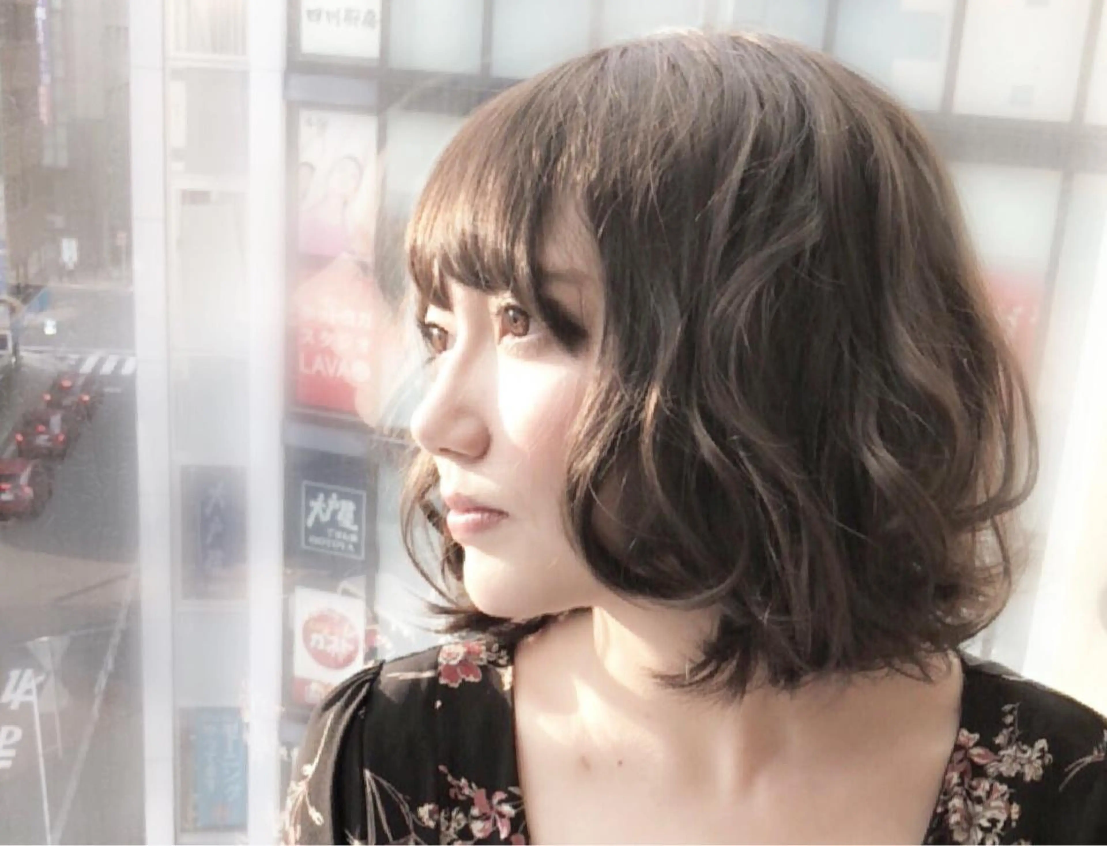 ミディアム カラー パーマ レイヤー/ウルフ ハイトーンhiroのヘアスタイル