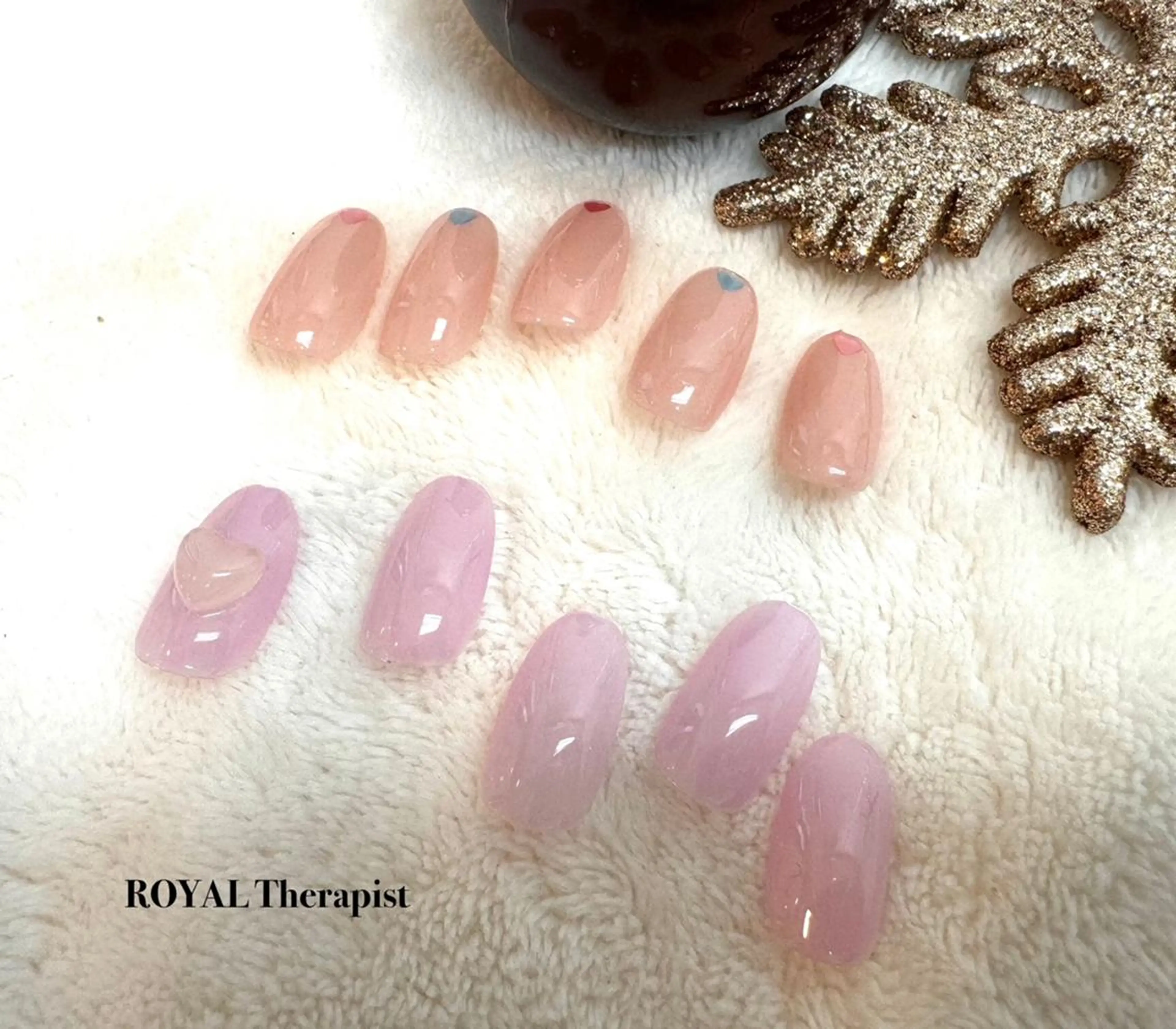 ネイル ラメ(グリッター) ワンカラーネイル 【山岡】 ロイヤル•セラピストのネイルデザイン