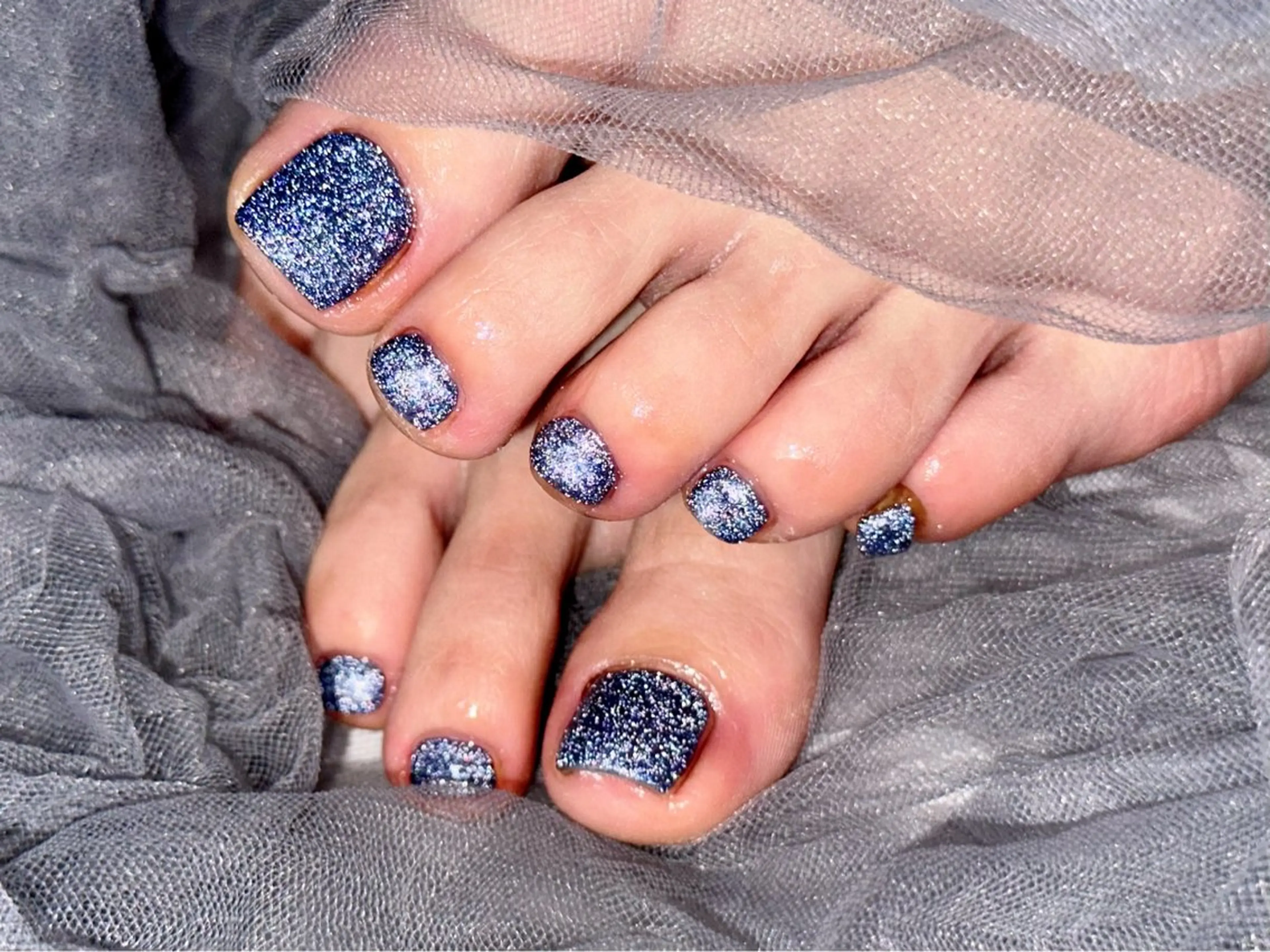ネイル ブルー フラッシュネイル ラメ(グリッター) フットネイル KURELLY所属・Nail Salon KURELLYのネイルデザイン
