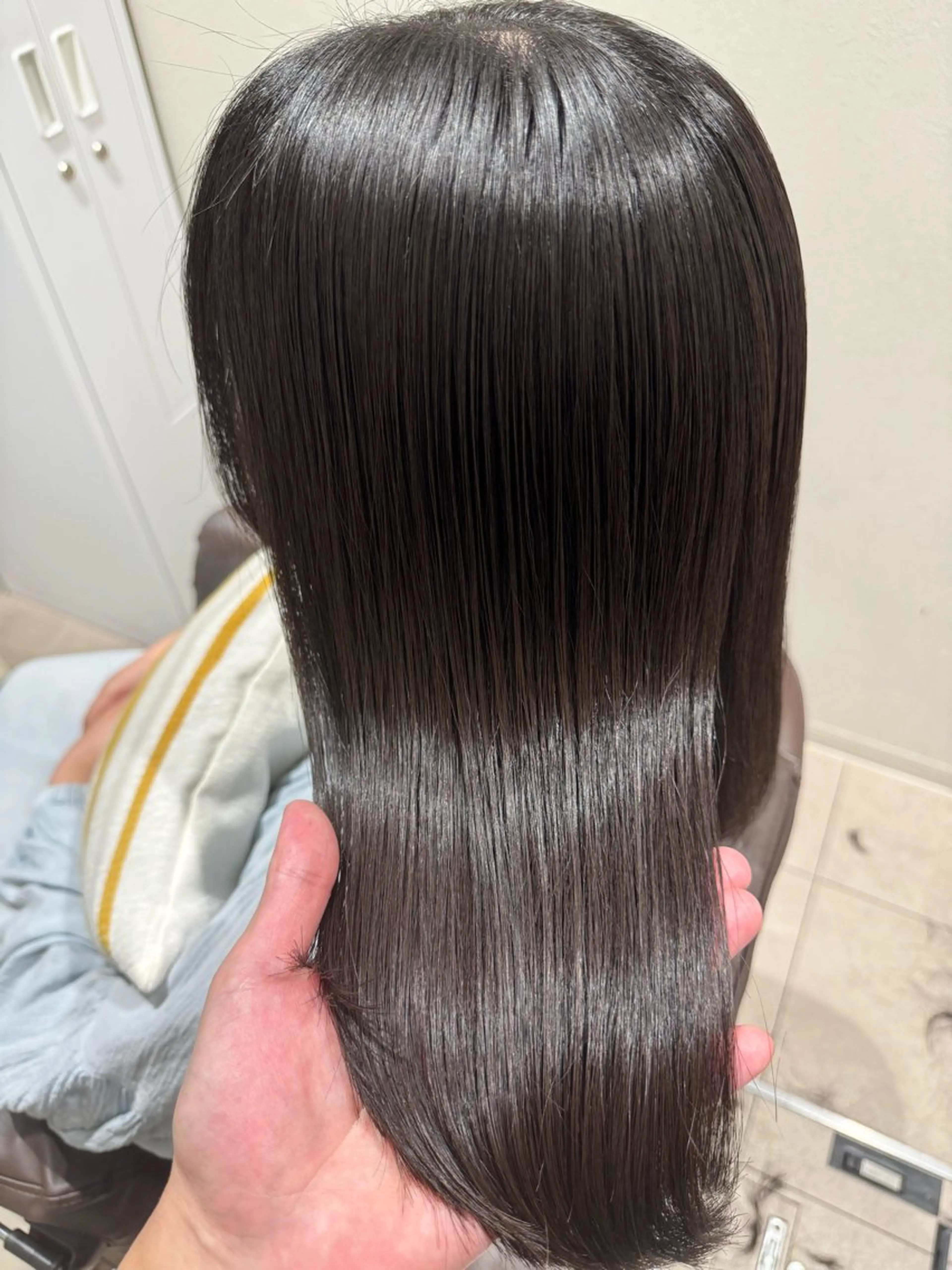 セミロング カラー ヘアカラー トリートメント ROW銀座所属・史上最高の艶感 『髪質改善』tomのヘアスタイル