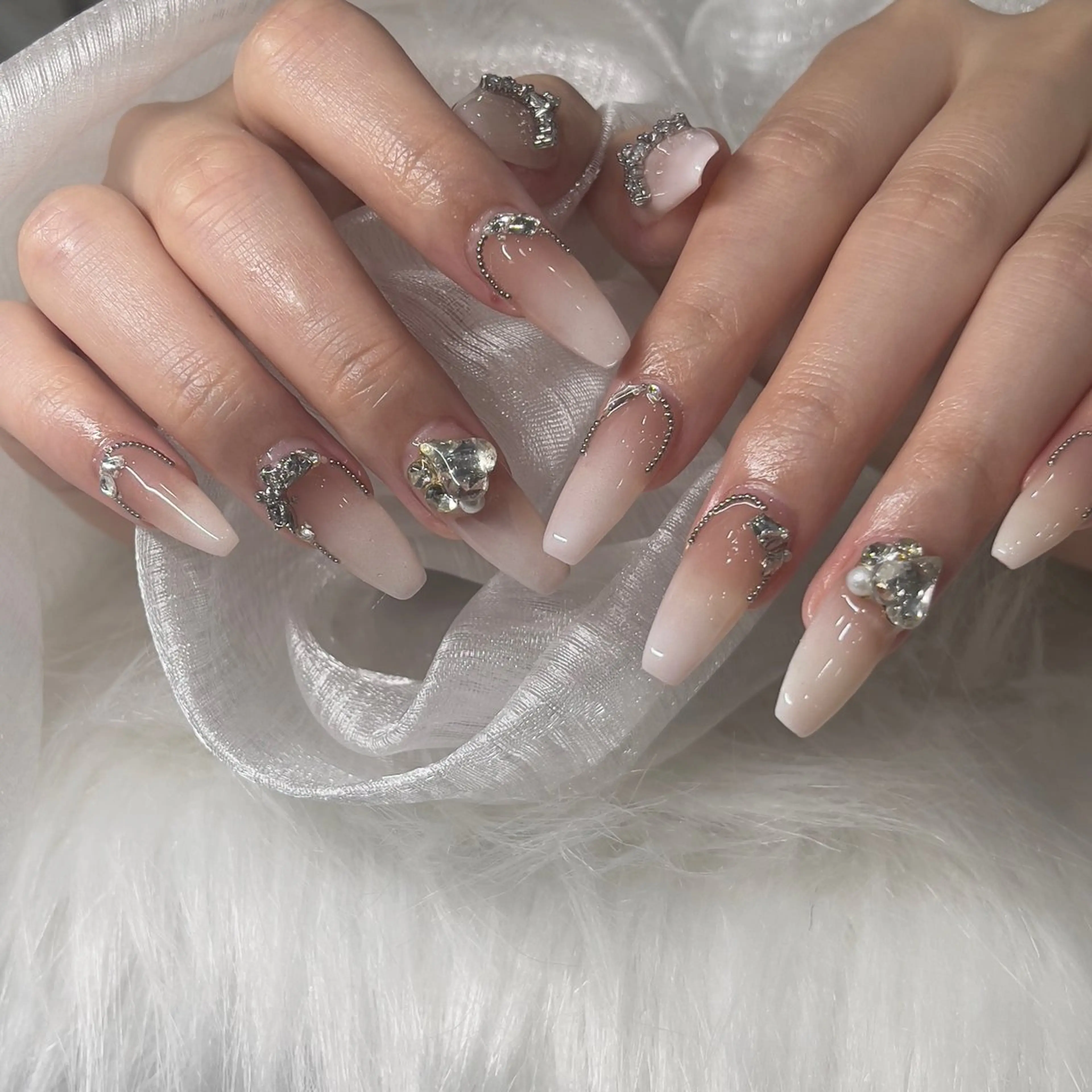 ネイル アートネイル 長さ出し フレンチネイル ジェルネイル グラデーション ハンドネイル ハンドケア Rin Rinのネイルデザイン