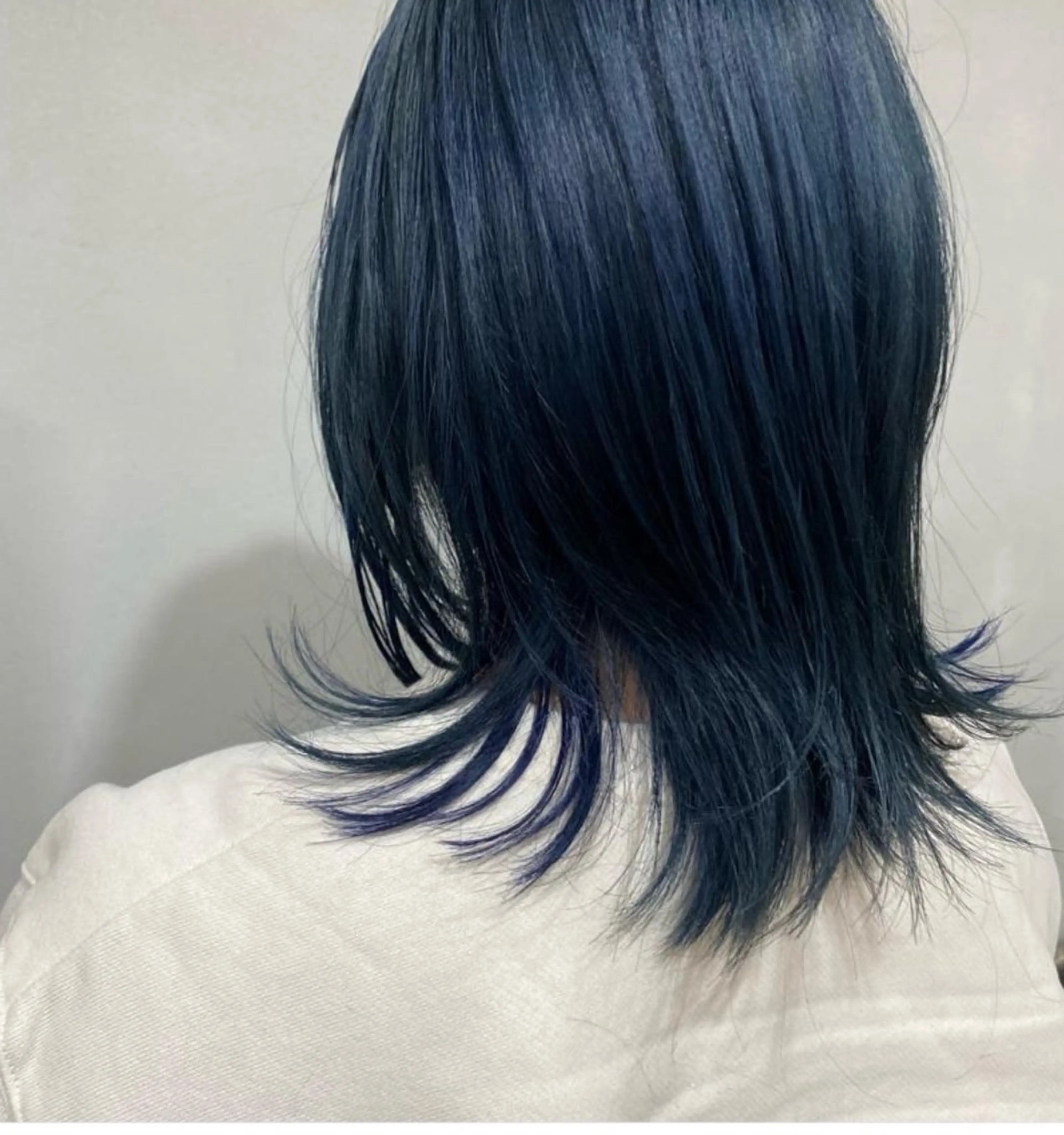 カラー 小松 美咲のヘアスタイル