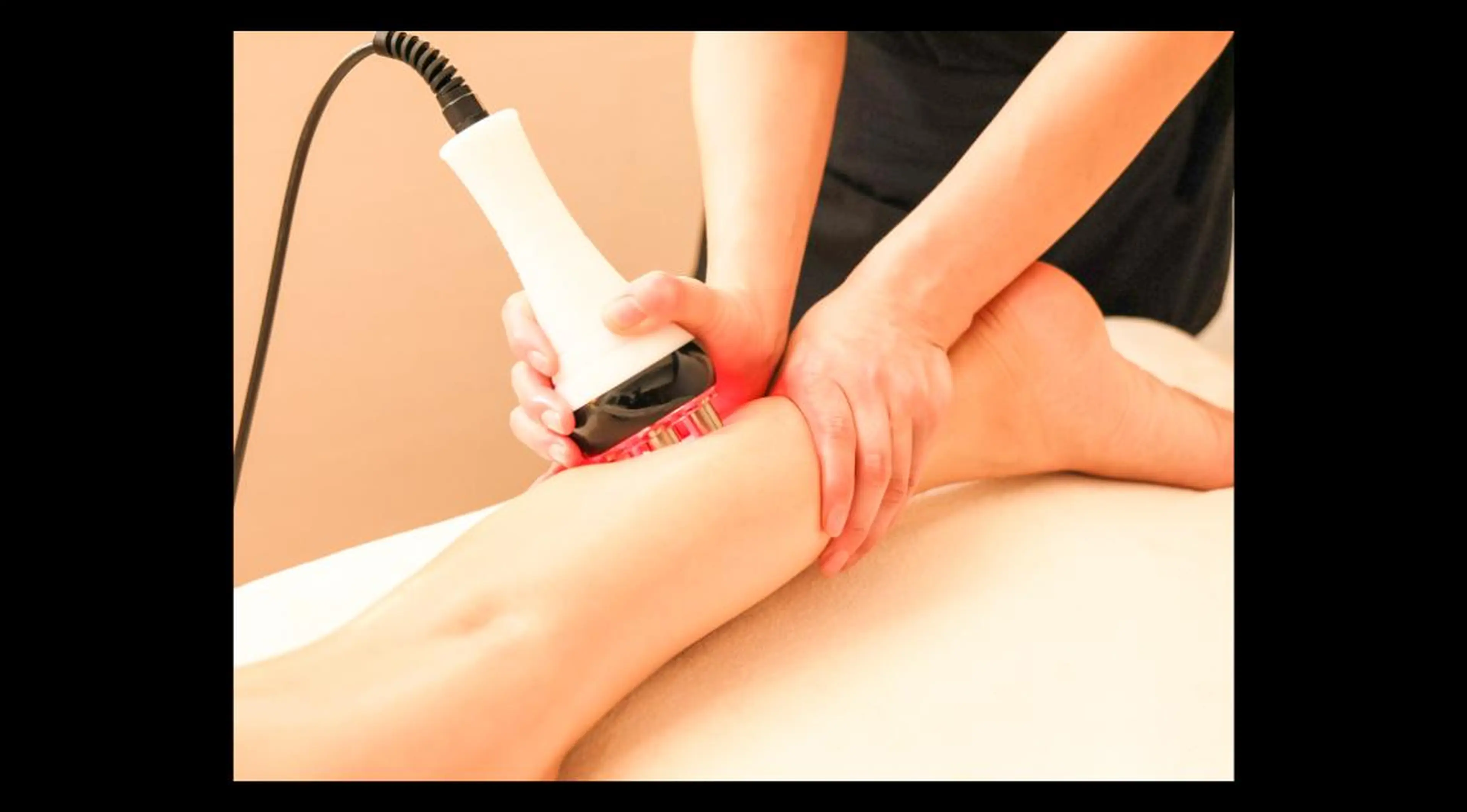 【頑固な脂肪に！！ 冷え　むくみにも◎】手技を超える！？特殊なハンドピース〜ハイパーナイフ〜脚スッキリ50分の写真