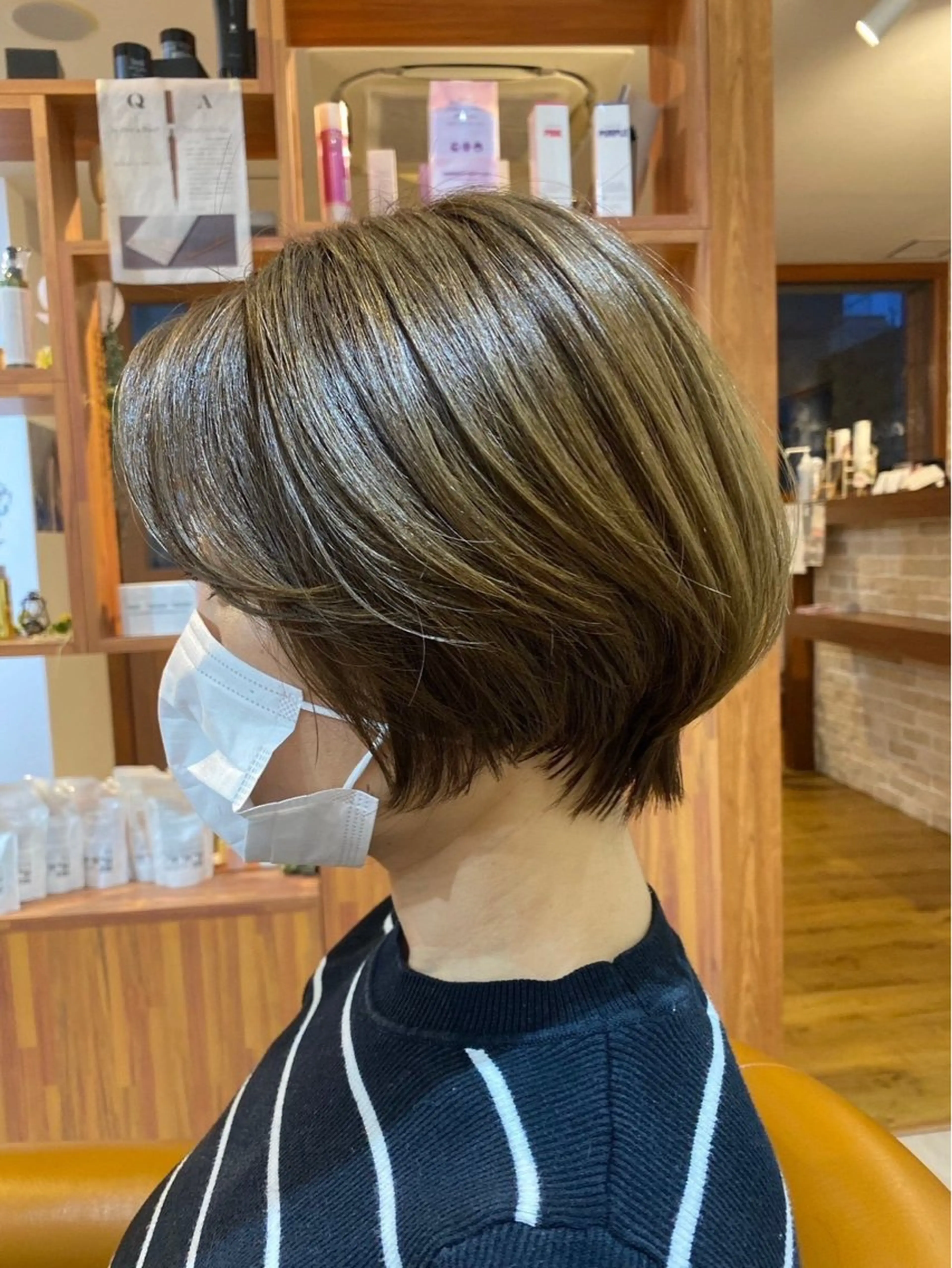 ショート カット 茶谷 沙穂のヘアスタイル