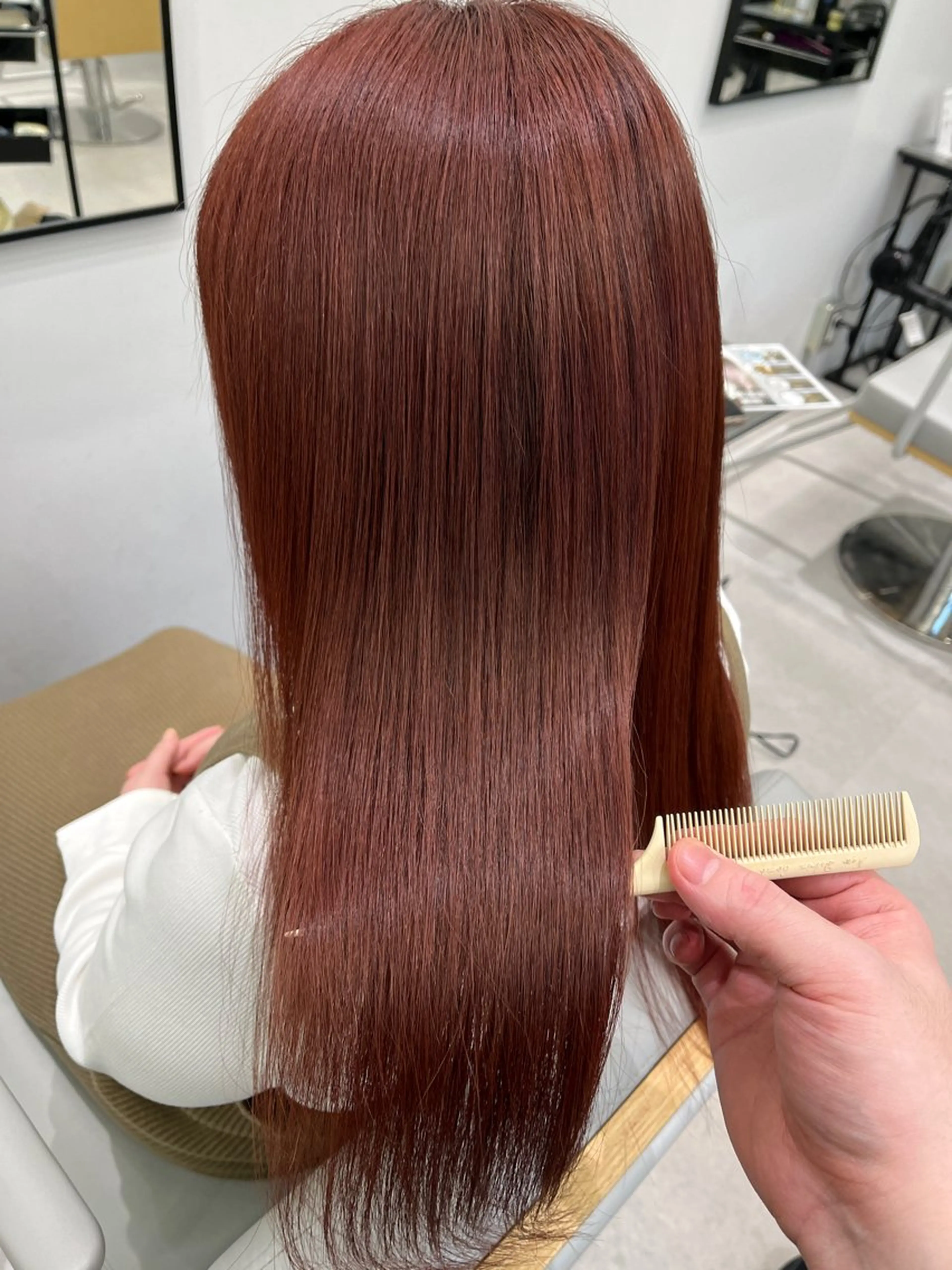 セミロング カラー カット ヘアカラー トリートメント Track hair所属・菅 樹希弥のヘアスタイル