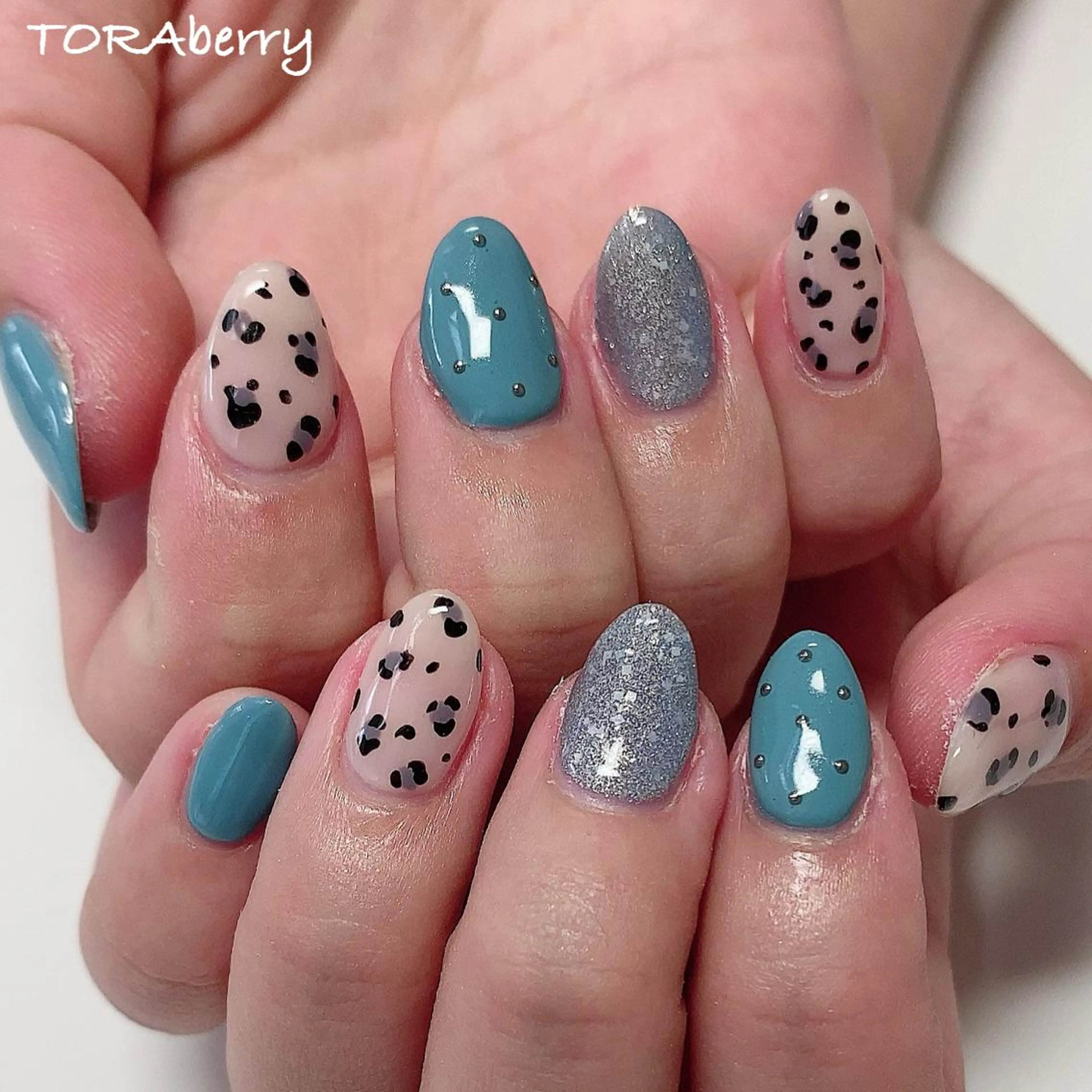 ネイル アニマル柄 ハンドネイル ネイリスト なつみのネイルデザイン