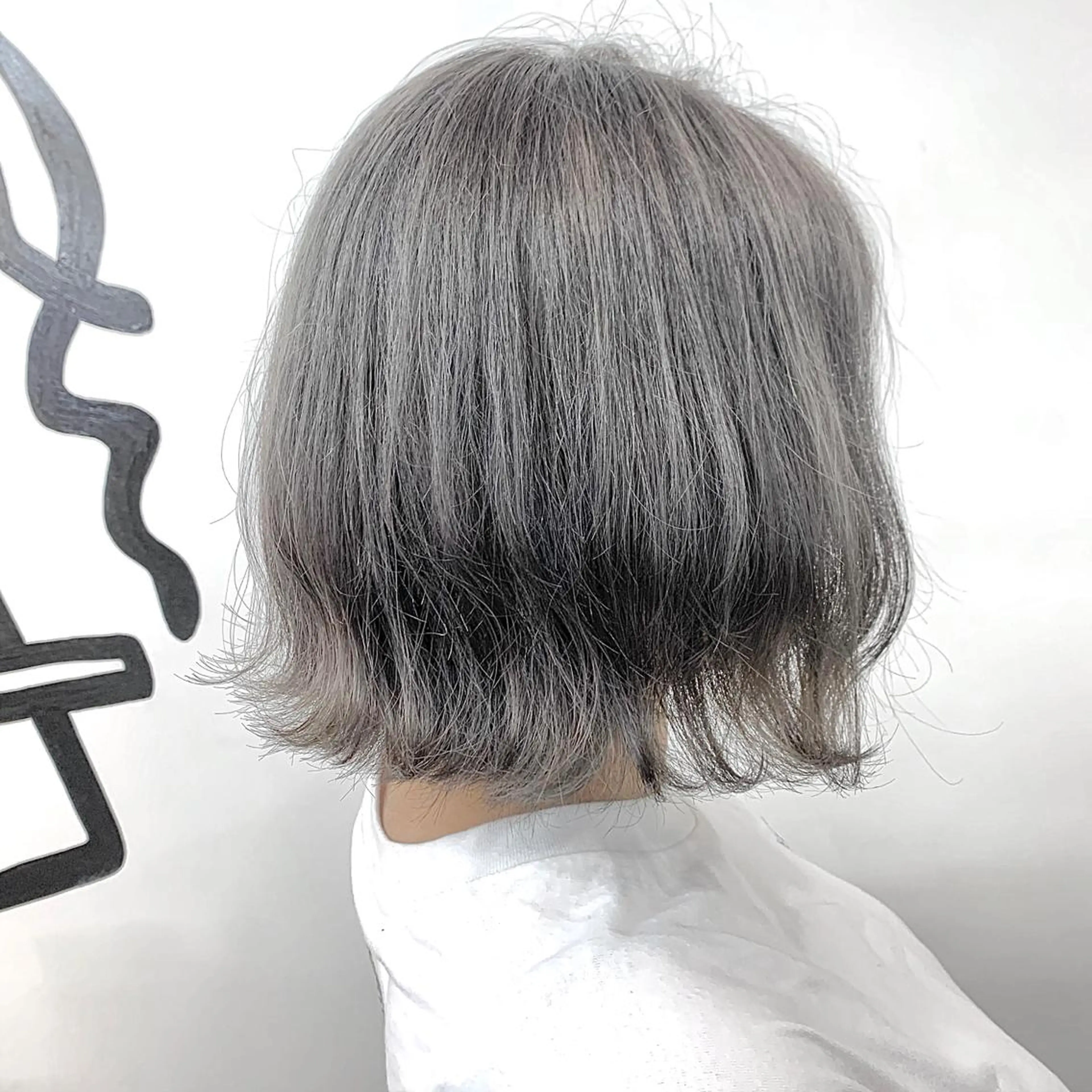 ショート カラー ヘアカラー トリートメント ヘアセット ☘️ブリーチ/ハイト ーン/レイヤー/のヘアスタイル