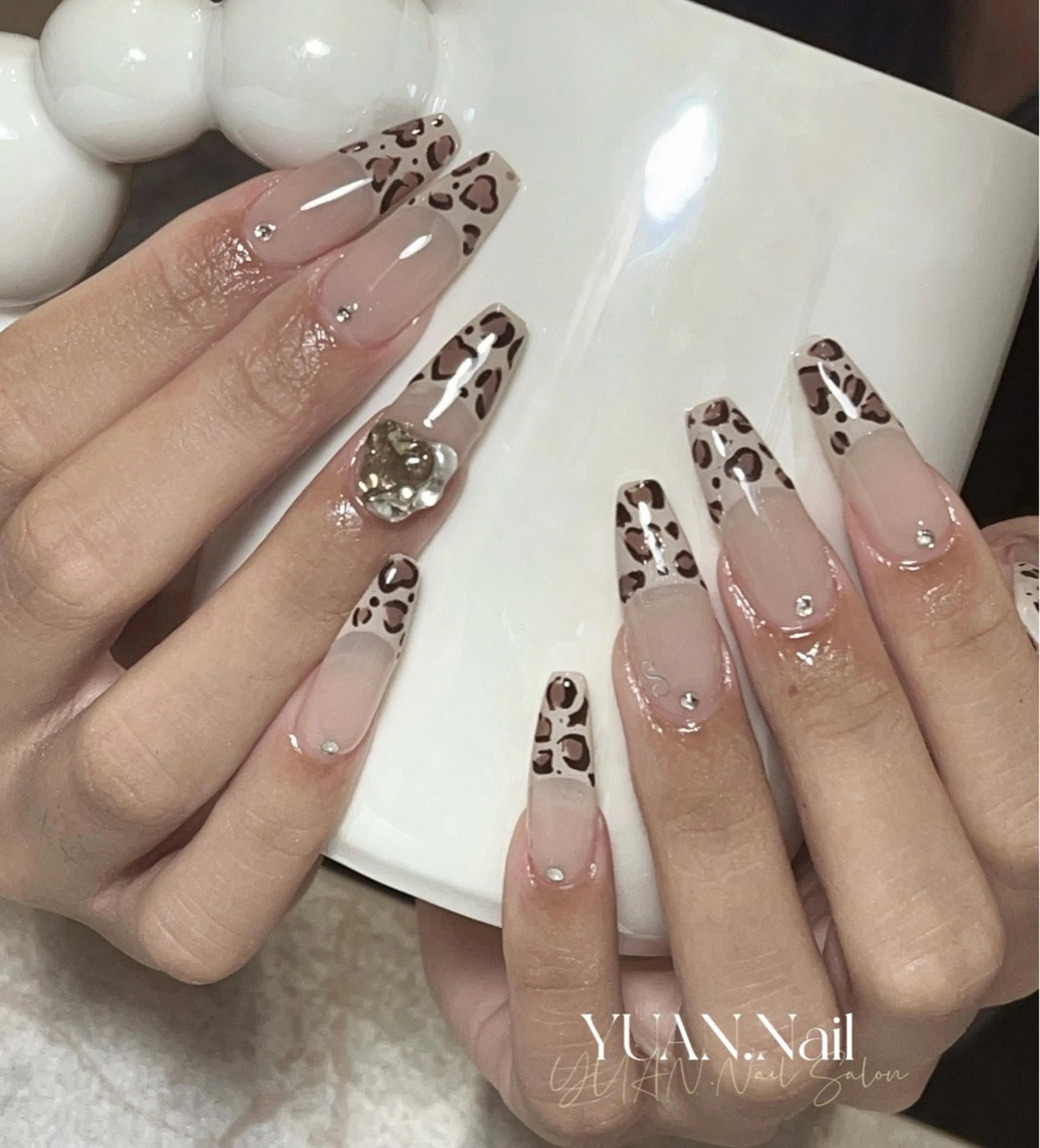 セミロング ハンドネイル YUAN. Nailのネイルデザイン
