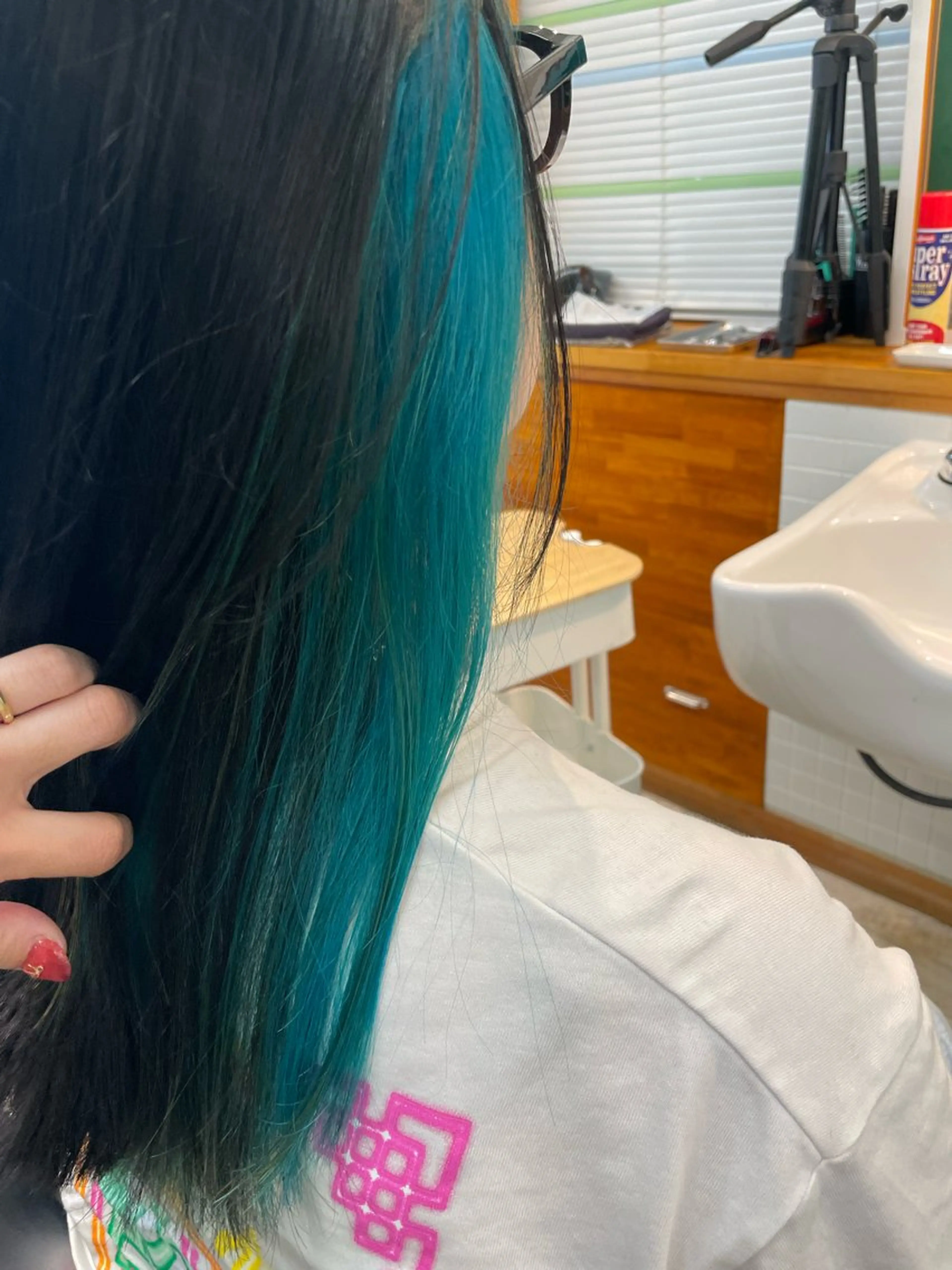 セミロング カラー ブリーチ インナーカラー one☆star所属・通い続けられるサロン ママ美容師　明日香のヘアスタイル