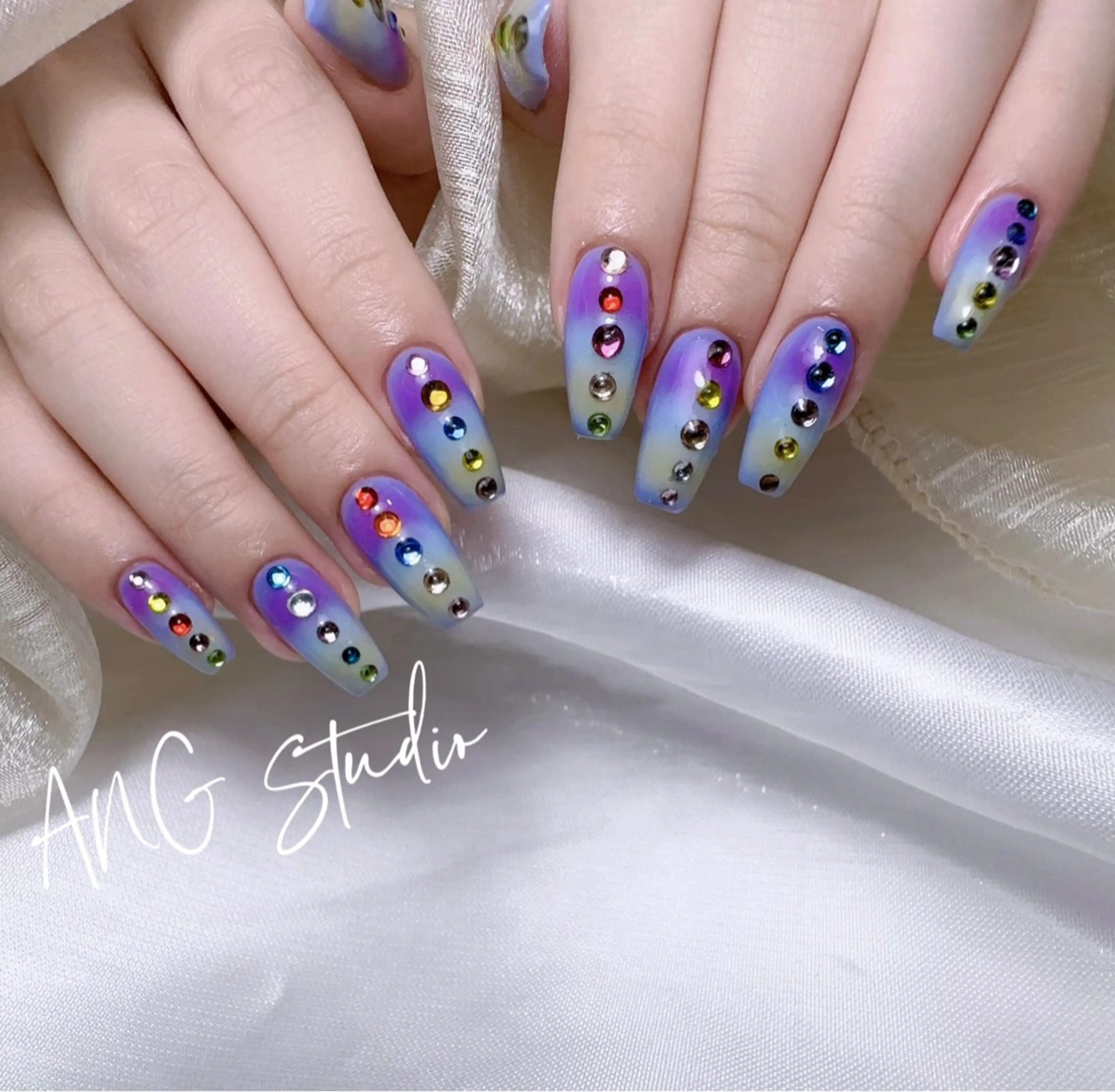 ネイル ハンドネイル ハンドケア ANG Studioのネイルデザイン