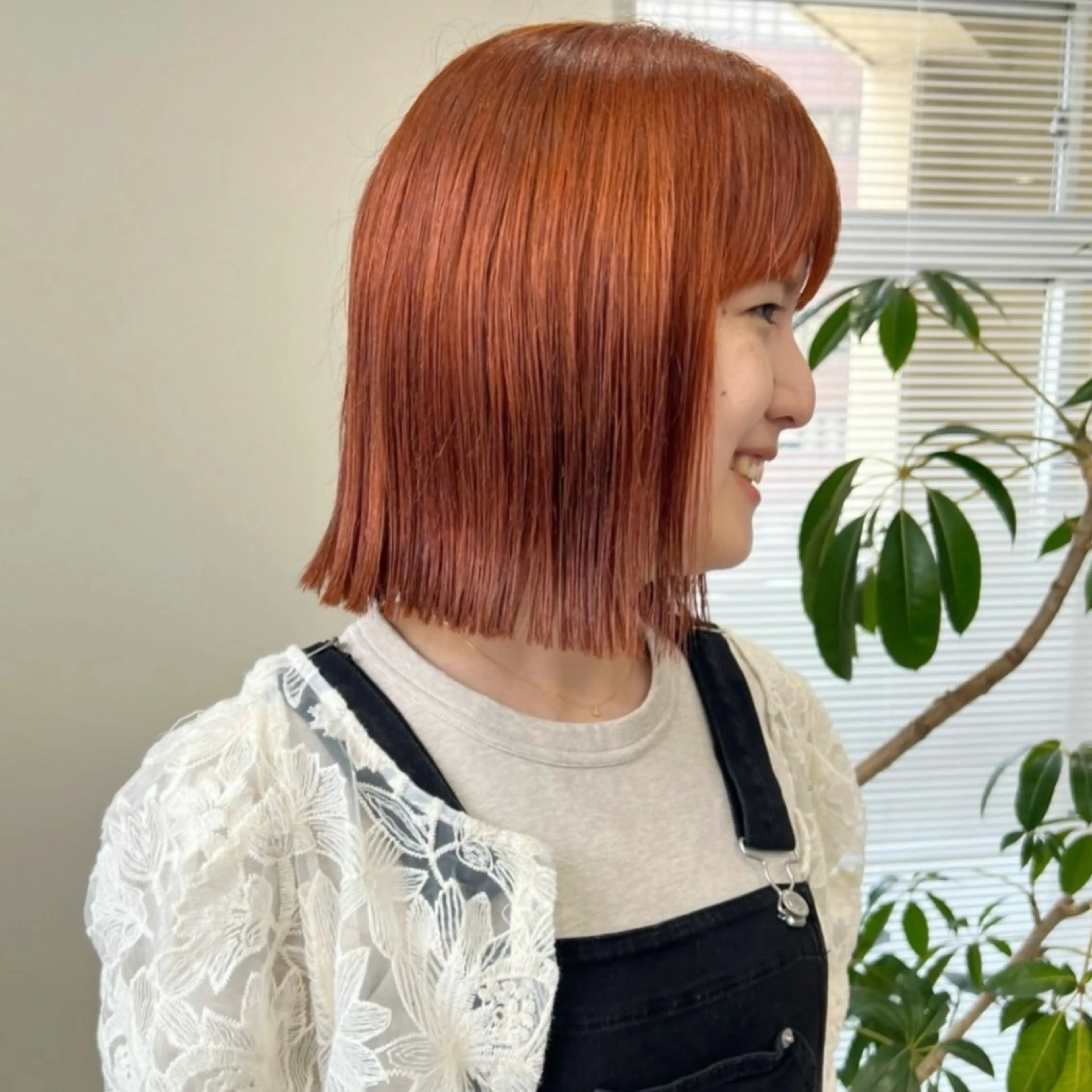 ショート カラー ブリーチ ダブルカラー ブリーチなしカラー オレンジ カット ヘアカラー arisa/暖色 /伏見/レイヤーのヘアスタイル