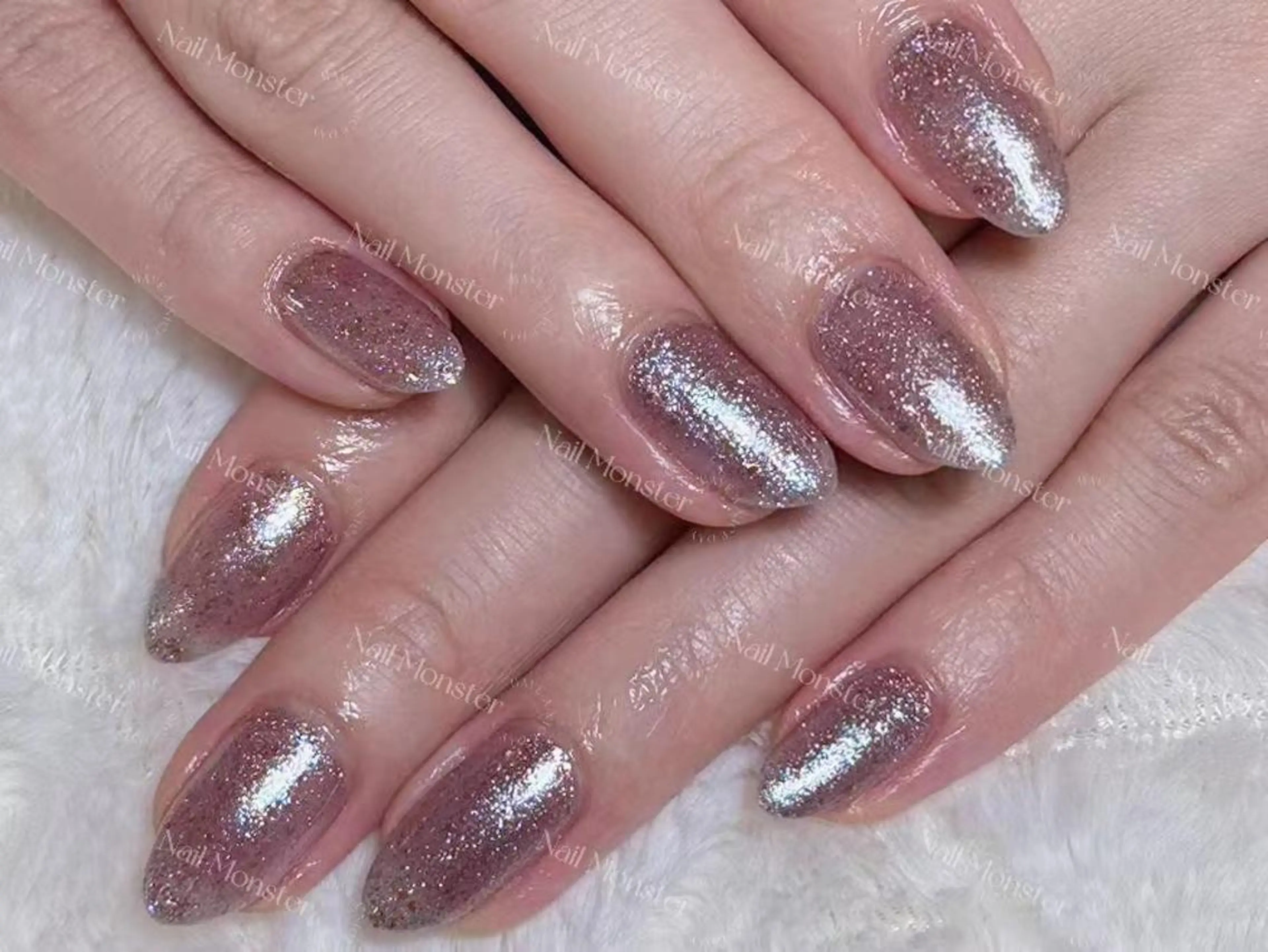 ネイル アートネイル オーロラネイル ガーリー キラキラネイル 韓国ネイル Nail Monsterのネイルデザイン