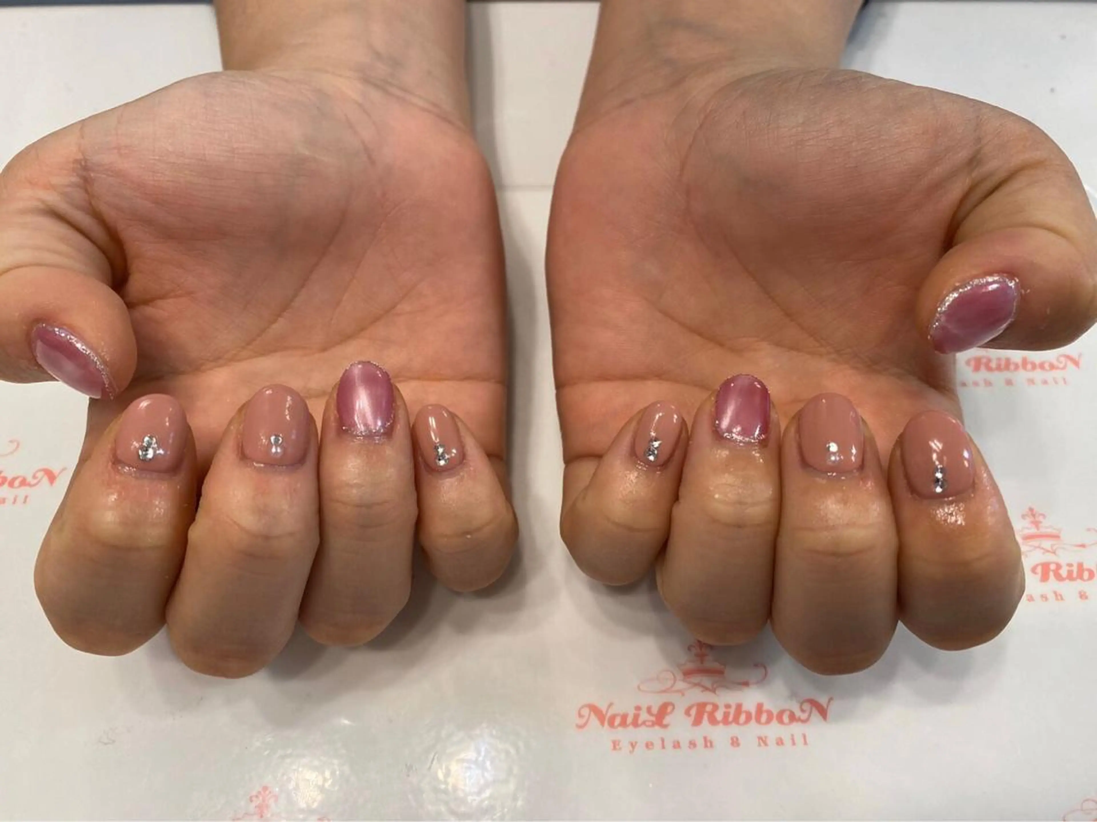 ネイル 春ネイル ネイルリボン 受付スタッフのネイルデザイン