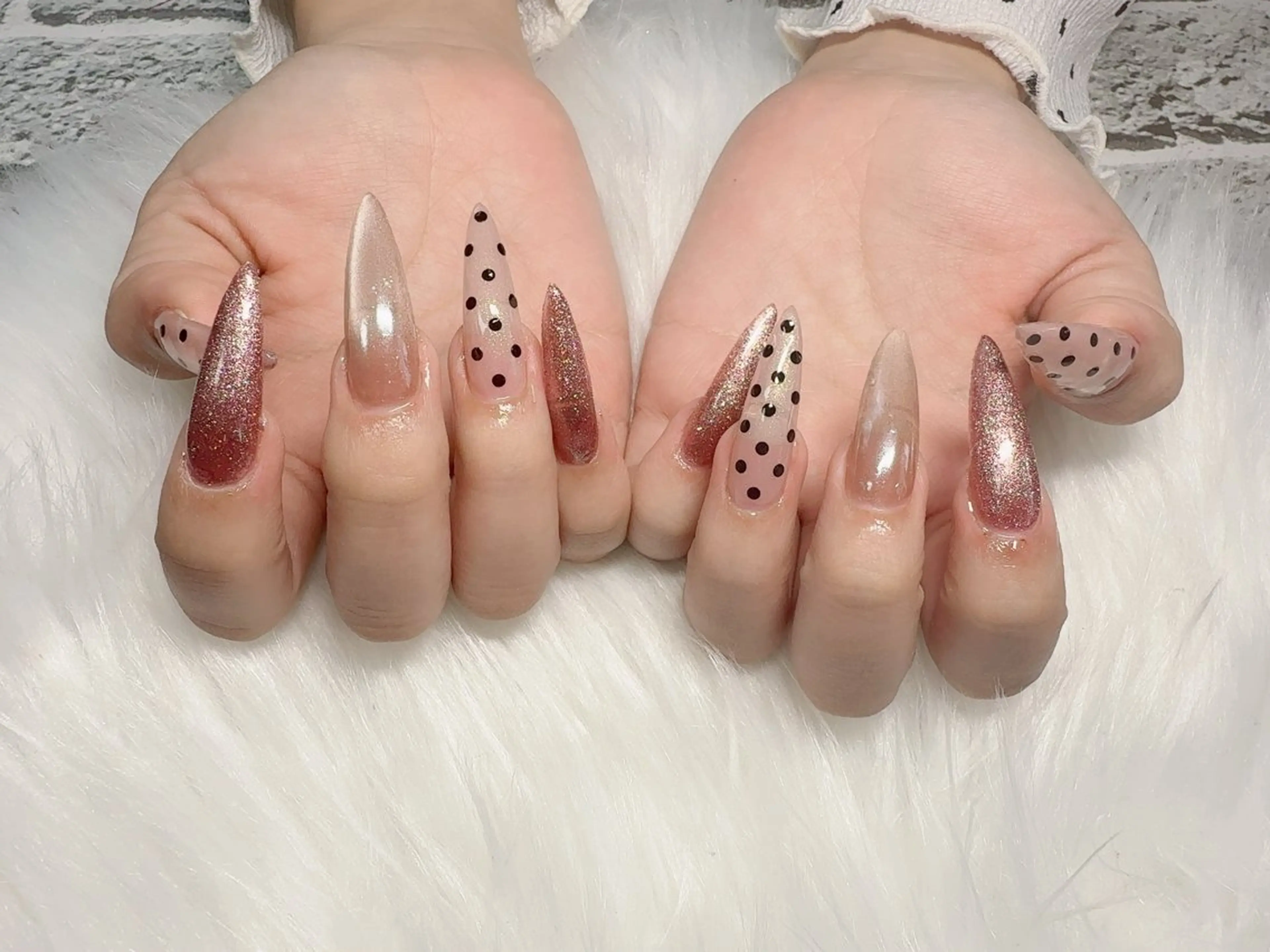 ネイル ドット ハンドネイル Ruana Nailのネイルデザイン